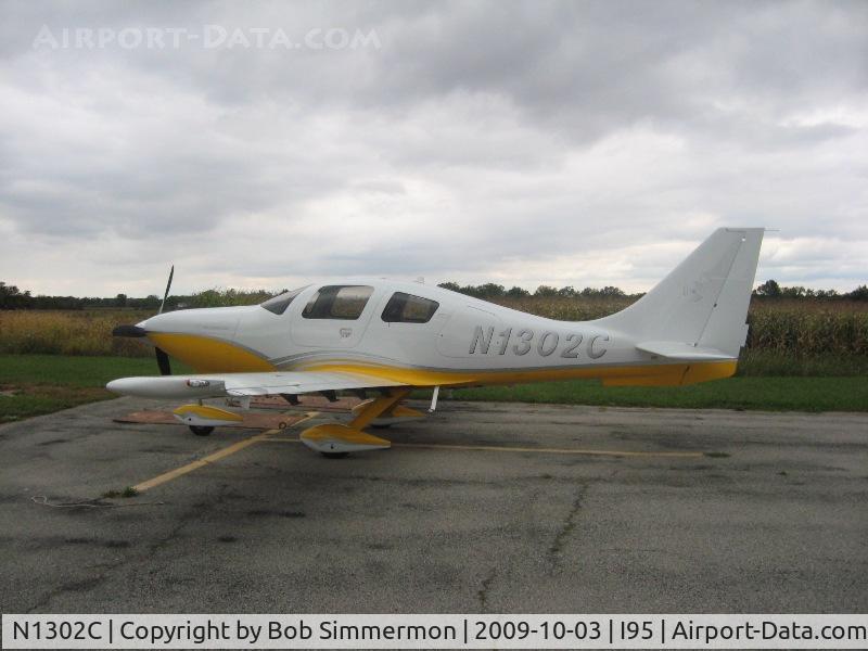 N1302C, 2006 Columbia Aircraft Mfg LC41-550FG C/N 41632, On the ramp at Kenton, Ohio