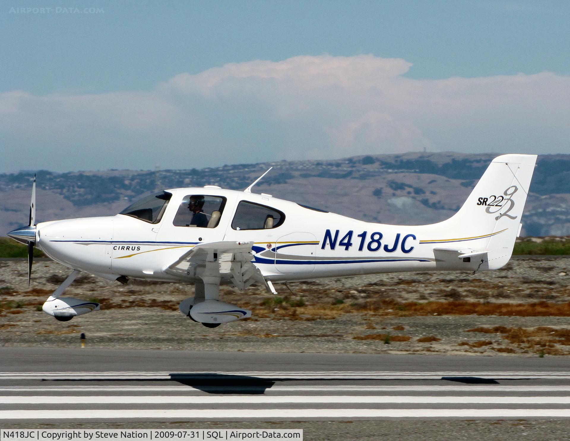 N418JC, 2004 Cirrus SR22 G2 C/N 1132, Beautiful approach by 2004 Cirrus Design SR22 and pilot