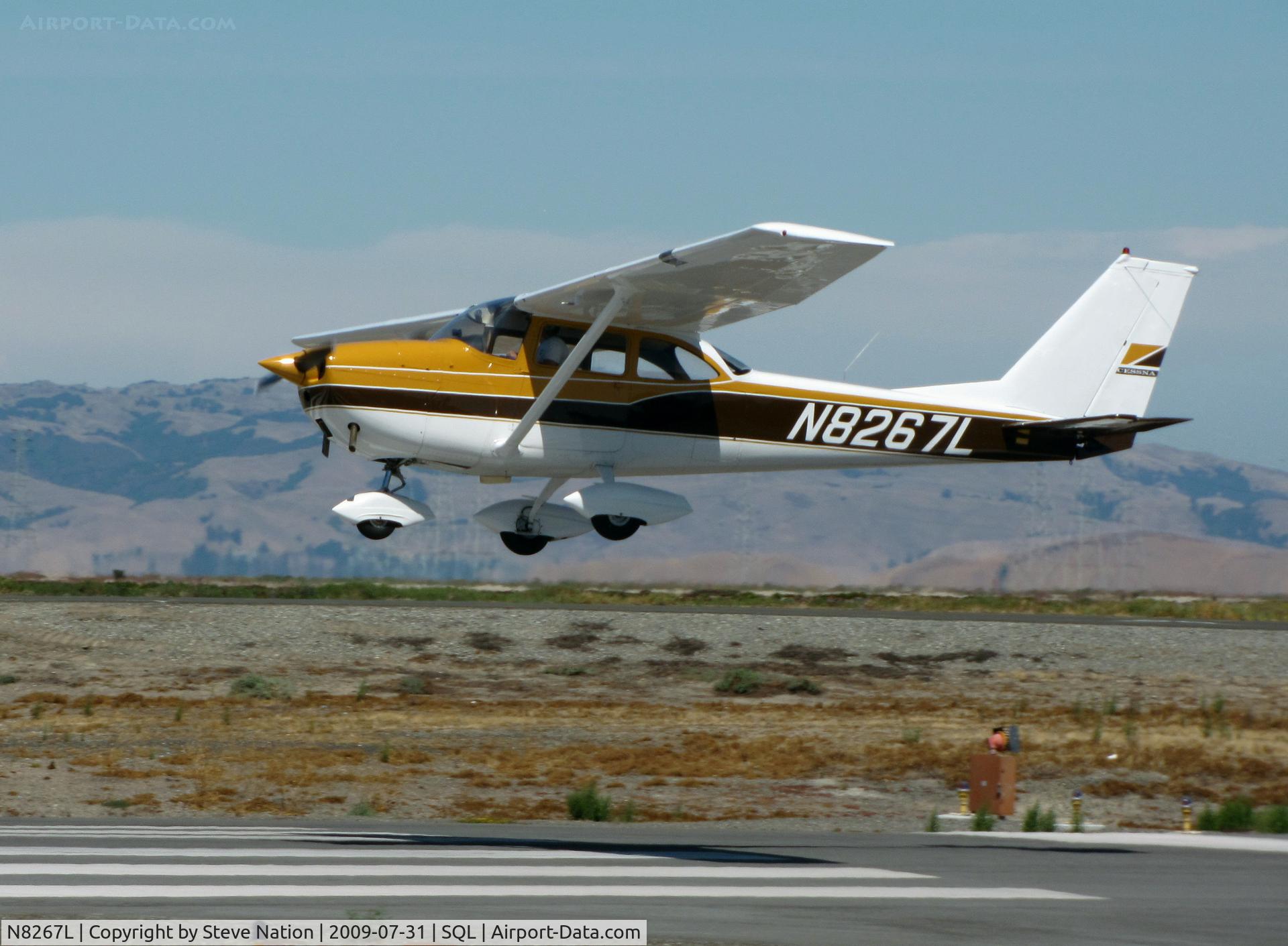 N8267L, 1967 Cessna 172H C/N 17256467, 1967 Cessna 172H landing