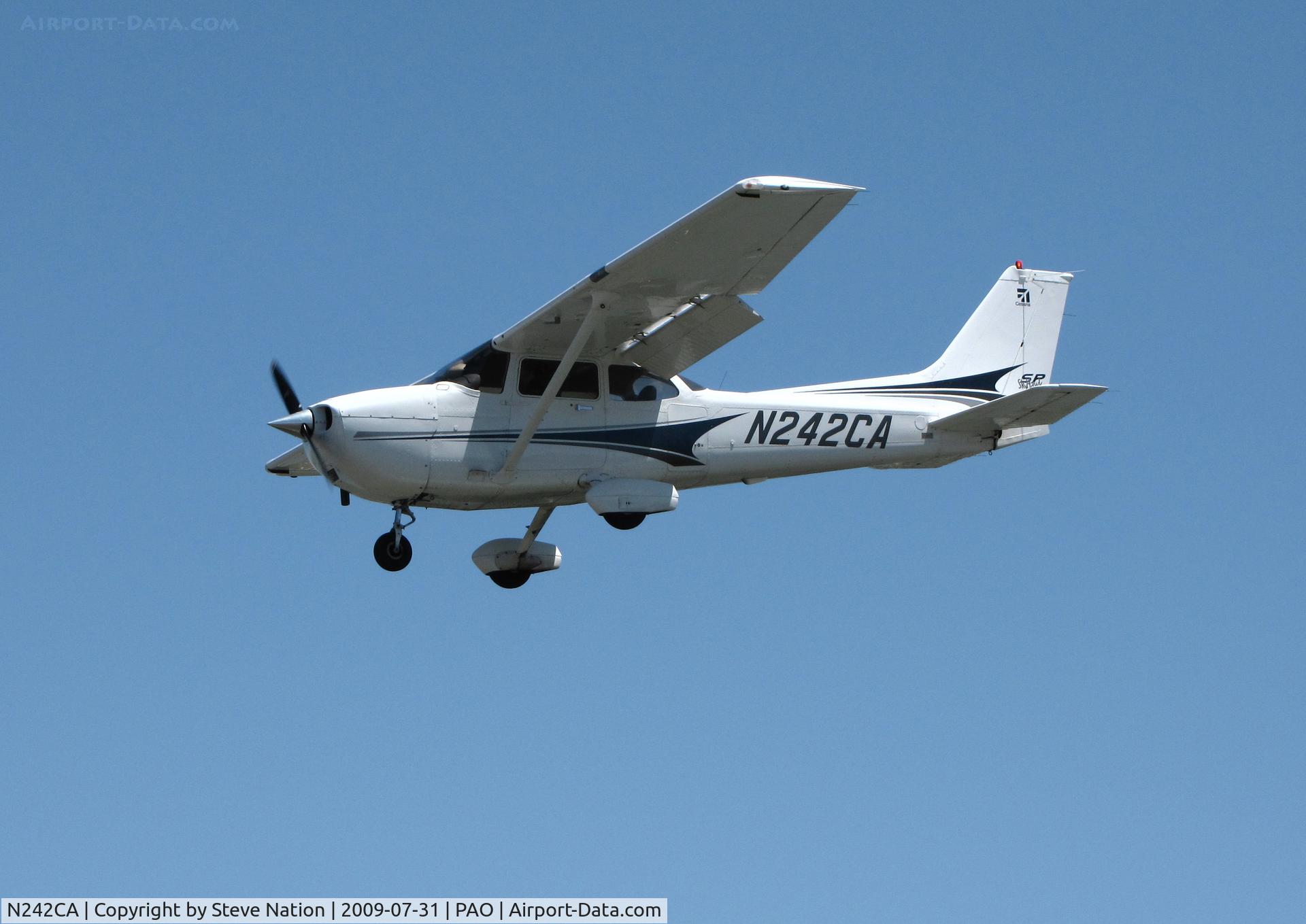N242CA, 2004 Cessna 172S C/N 172S9630, 2004 Cessna 172S on final