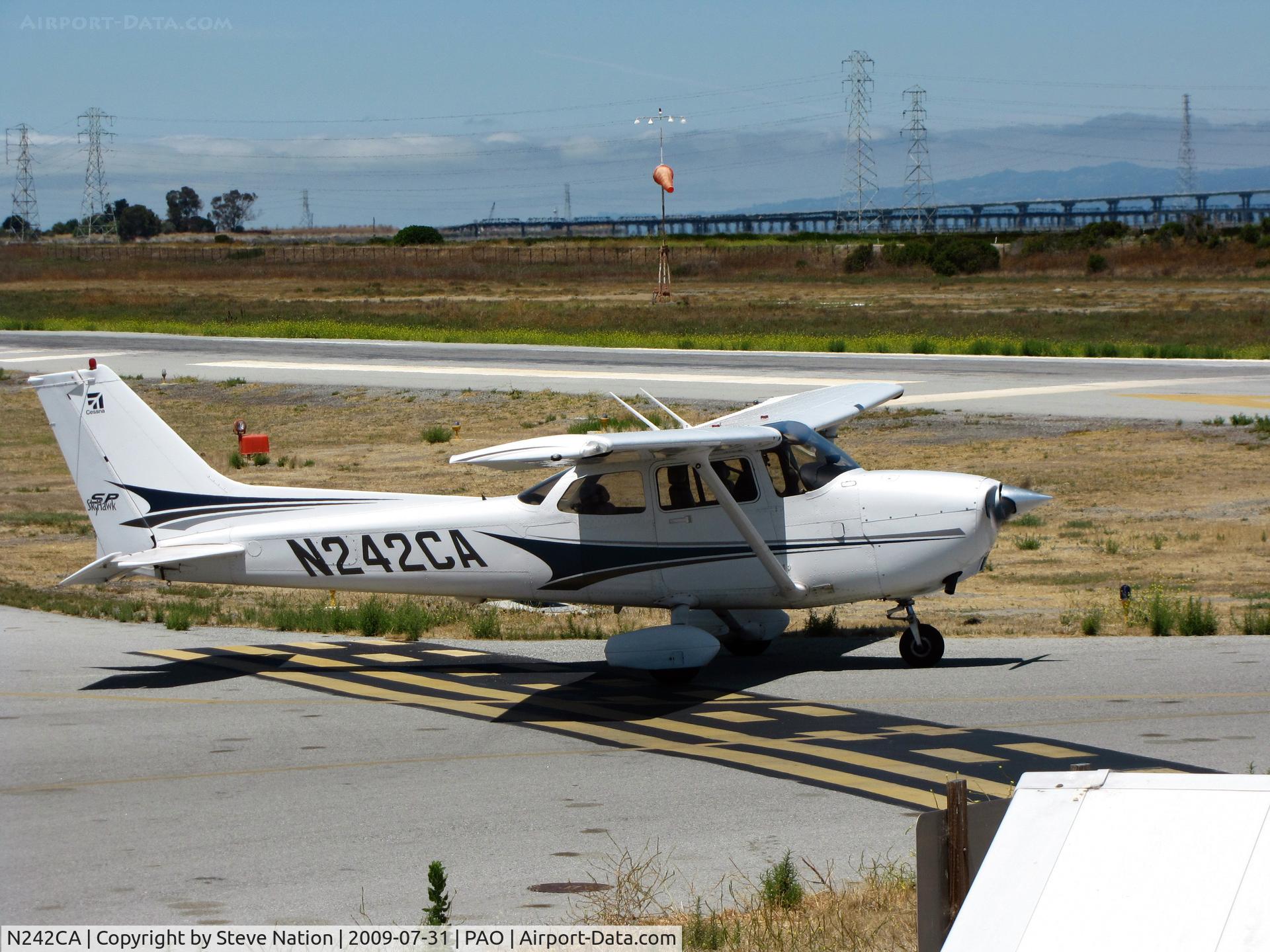 N242CA, 2004 Cessna 172S C/N 172S9630, 2004 Cessna 172S taxiing