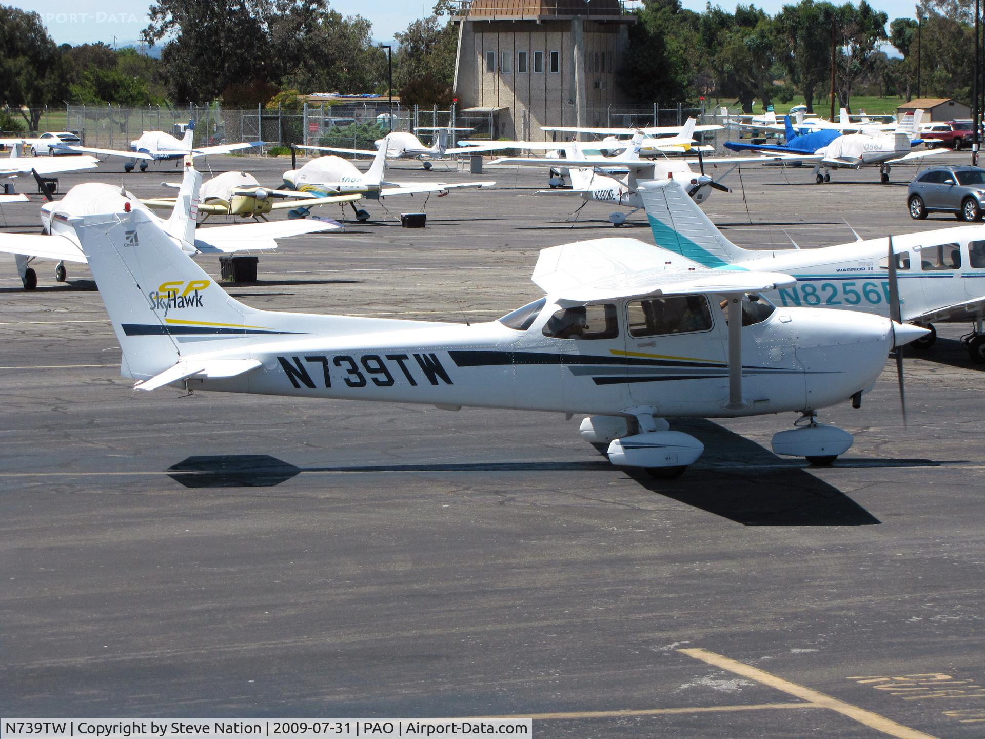 N739TW, 2002 Cessna 172S C/N 172S9073, 2002 Cessna 172S engine check