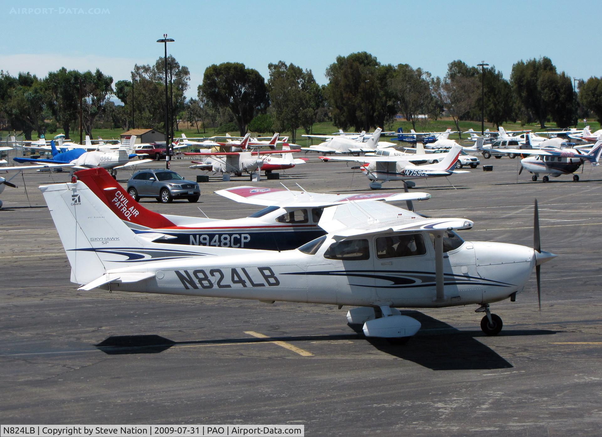 N739TW, 2002 Cessna 172S C/N 172S9073, 2005 Cessna 172S engine check with CAP N948CP in background