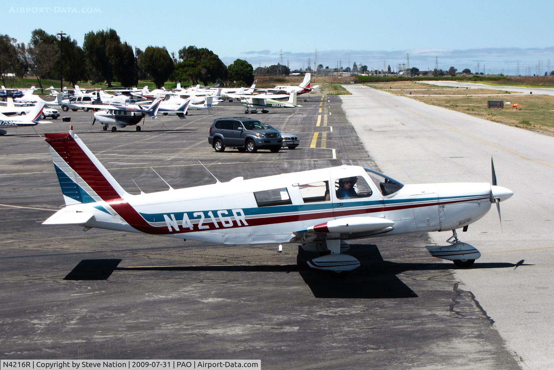 N4216R, 1969 Piper PA-32-300 Cherokee Six C/N 32-40581, 1969 Piper PA-32-300 Cherokee Six taxiing