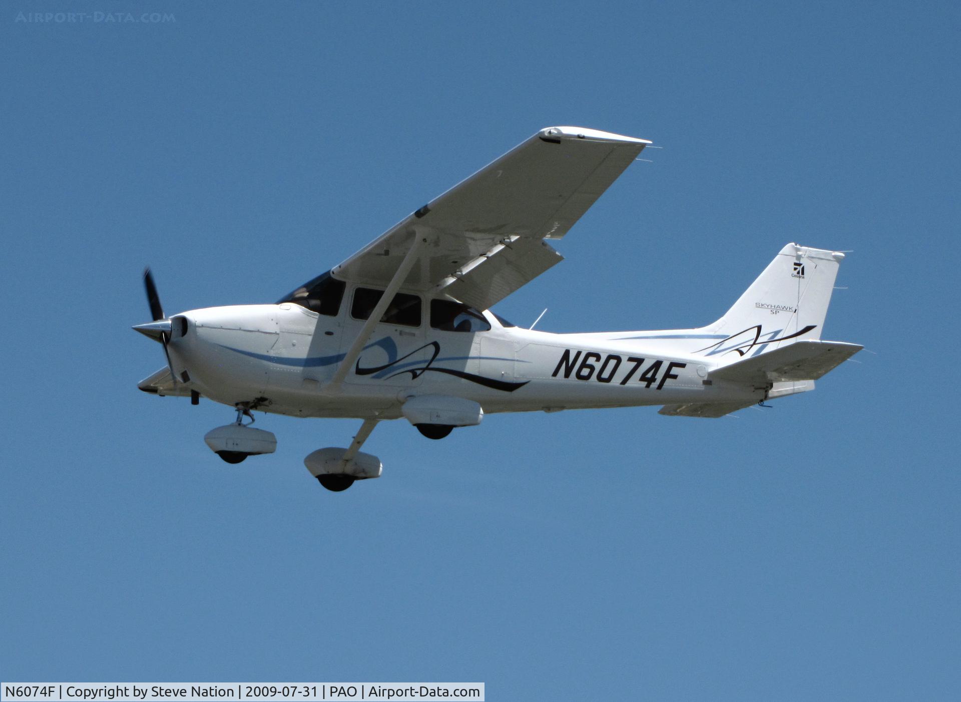 N6074F, 2008 Cessna 172S C/N 172S10680, 2008 Cessna 172S landing