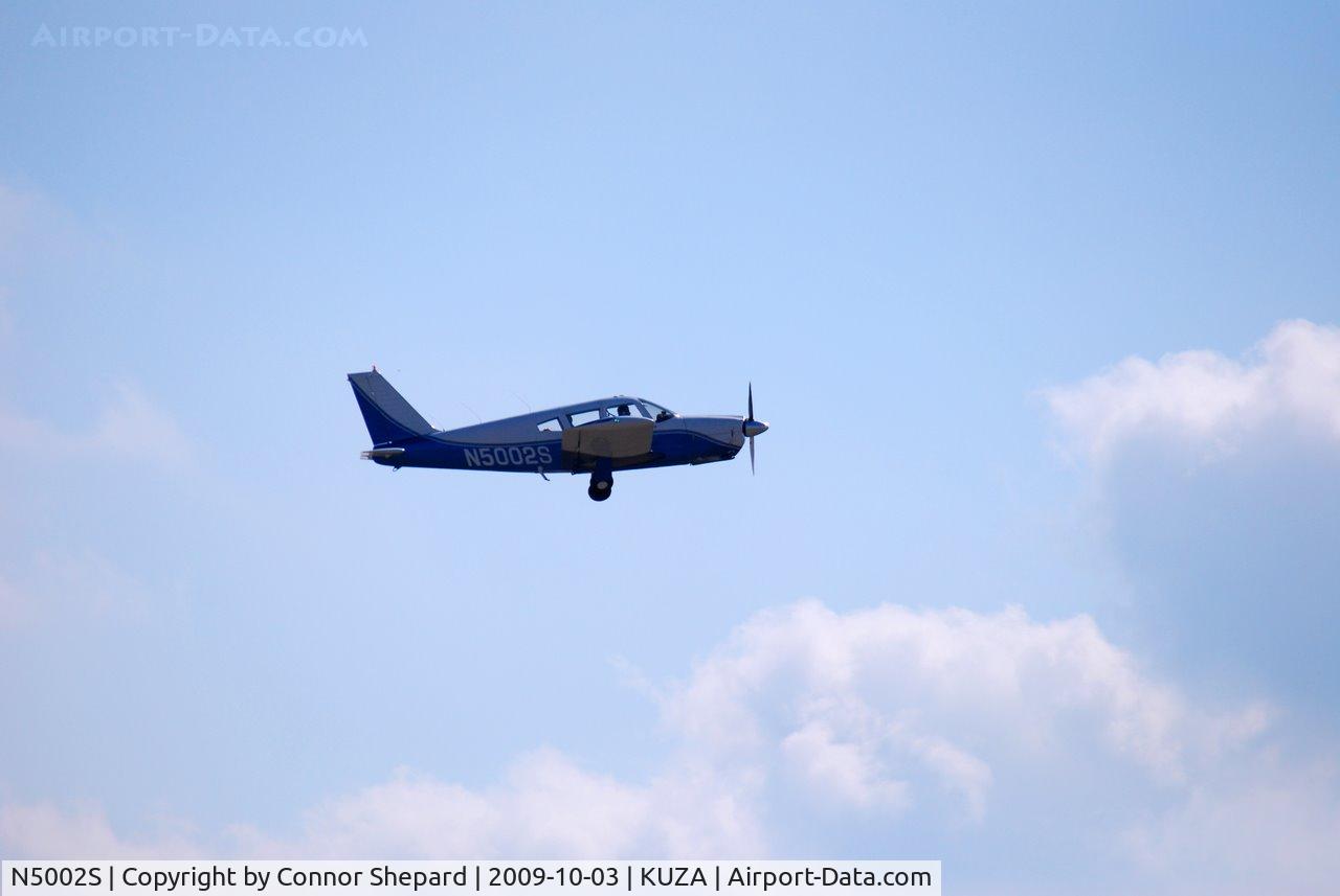 N5002S, 1970 Piper PA-28R-200 Cherokee Arrow C/N 28R-35726, Takeoff