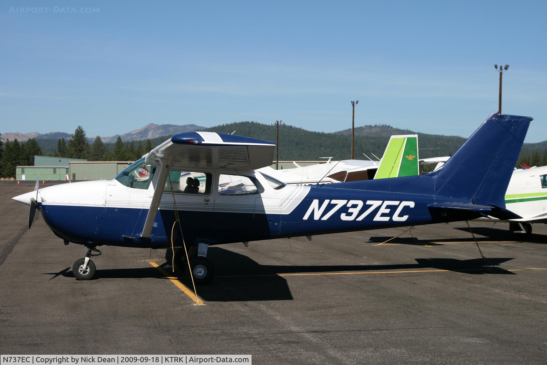 N737EC, 1977 Cessna 172N C/N 17269353, KTRK