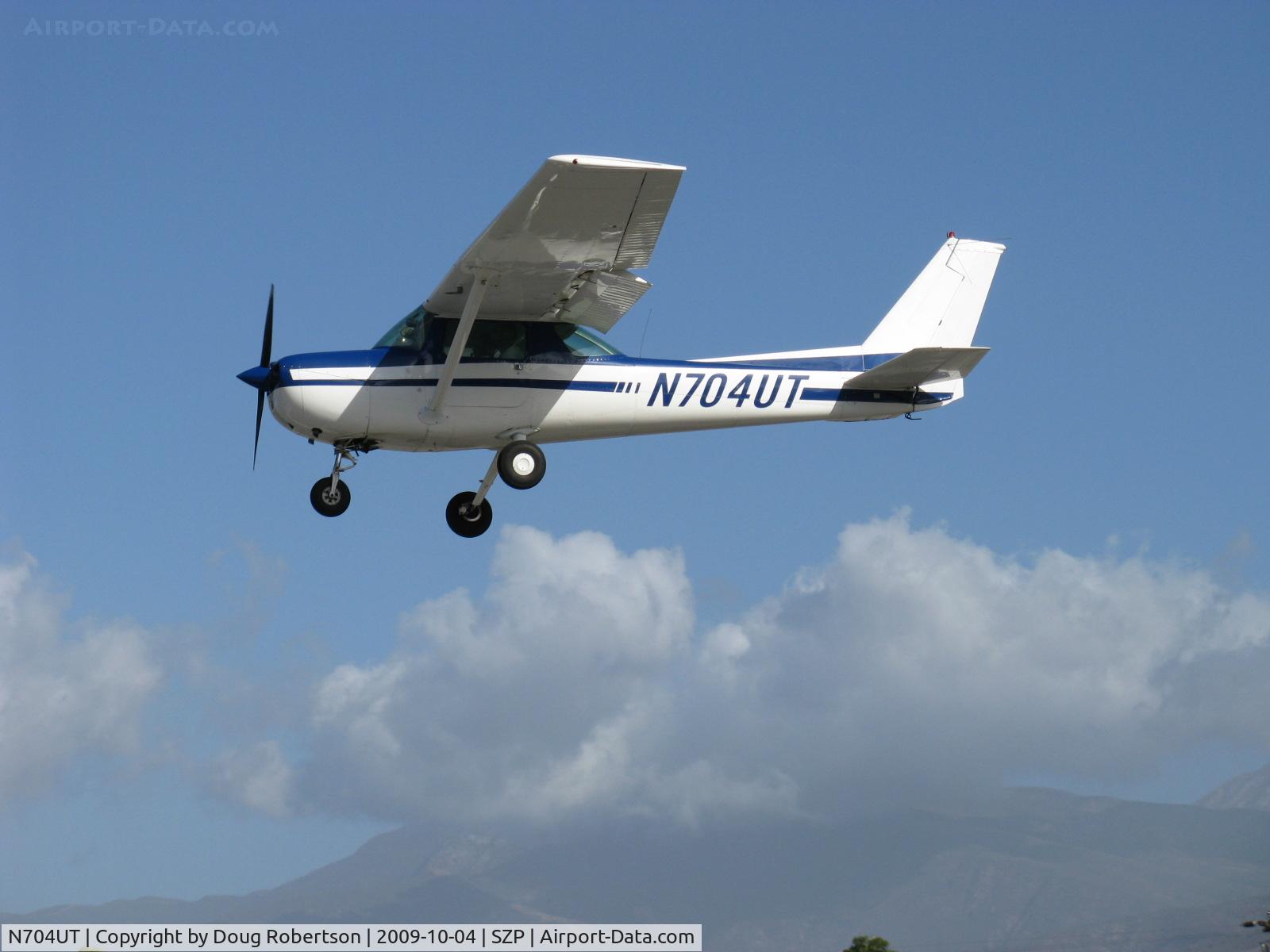 N704UT, 1976 Cessna 150M C/N 15078891, 1976 Cessna 150M, Continental O-200 100 Hp, on final Rwy 22