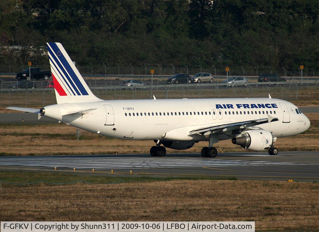 F-GFKV, 1991 Airbus A320-211 C/N 0227, Ready for take off rwy 32L