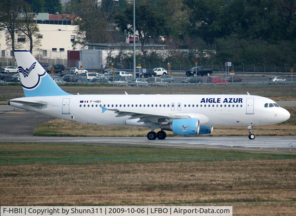 F-HBII, 2009 Airbus A320-214 C/N 3852, Line up rwy 14L for departure...