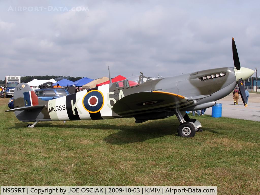 N959RT, 1944 Supermarine 361 Spitfire IXc C/N CBAF.8125, On display at KMIV