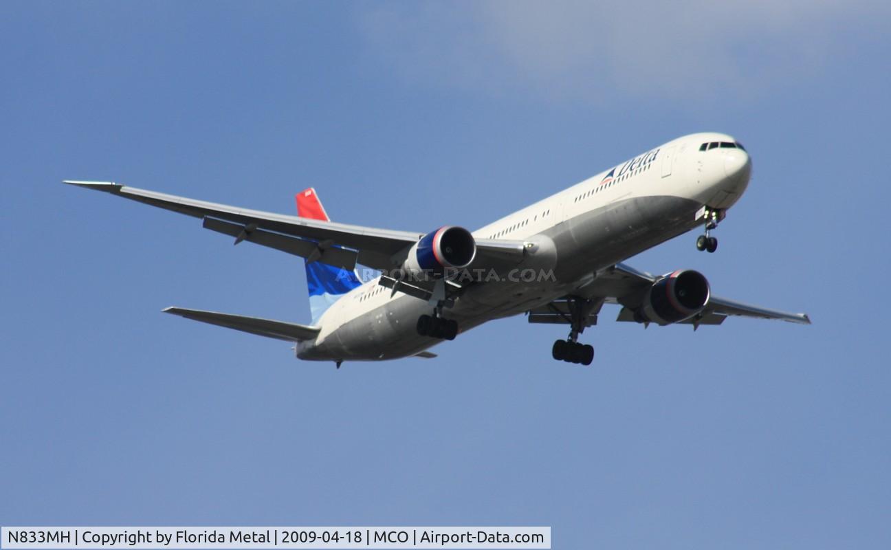 N833MH, 2000 Boeing 767-432/ER C/N 29706, Delta 767-400