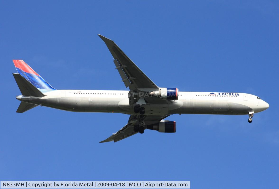 N833MH, 2000 Boeing 767-432/ER C/N 29706, Delta 767-400