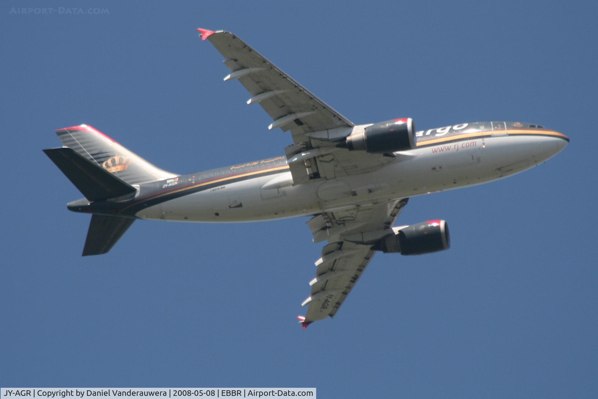 JY-AGR, 1988 Airbus A310-304(F) C/N 490/4451, Approach to rwy 07L