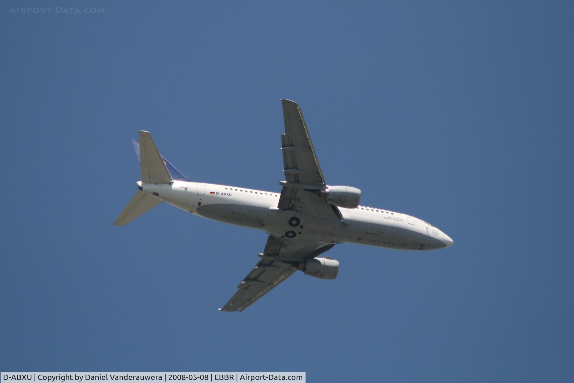 D-ABXU, 1989 Boeing 737-330 C/N 24282, Approach to rwy 07R