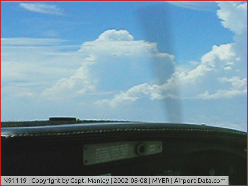 N91119, Piper PA-23-250 C/N 27-4121, Aztec 91119 inflight to MYER