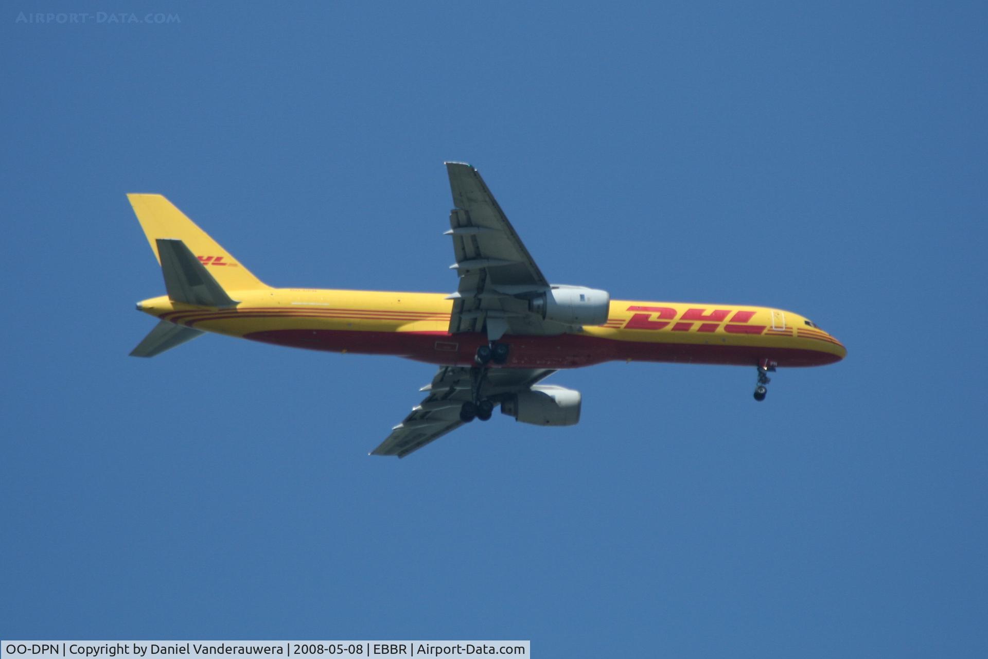 OO-DPN, 1986 Boeing 757-236/SF C/N 23533, Approach to rwy 07L