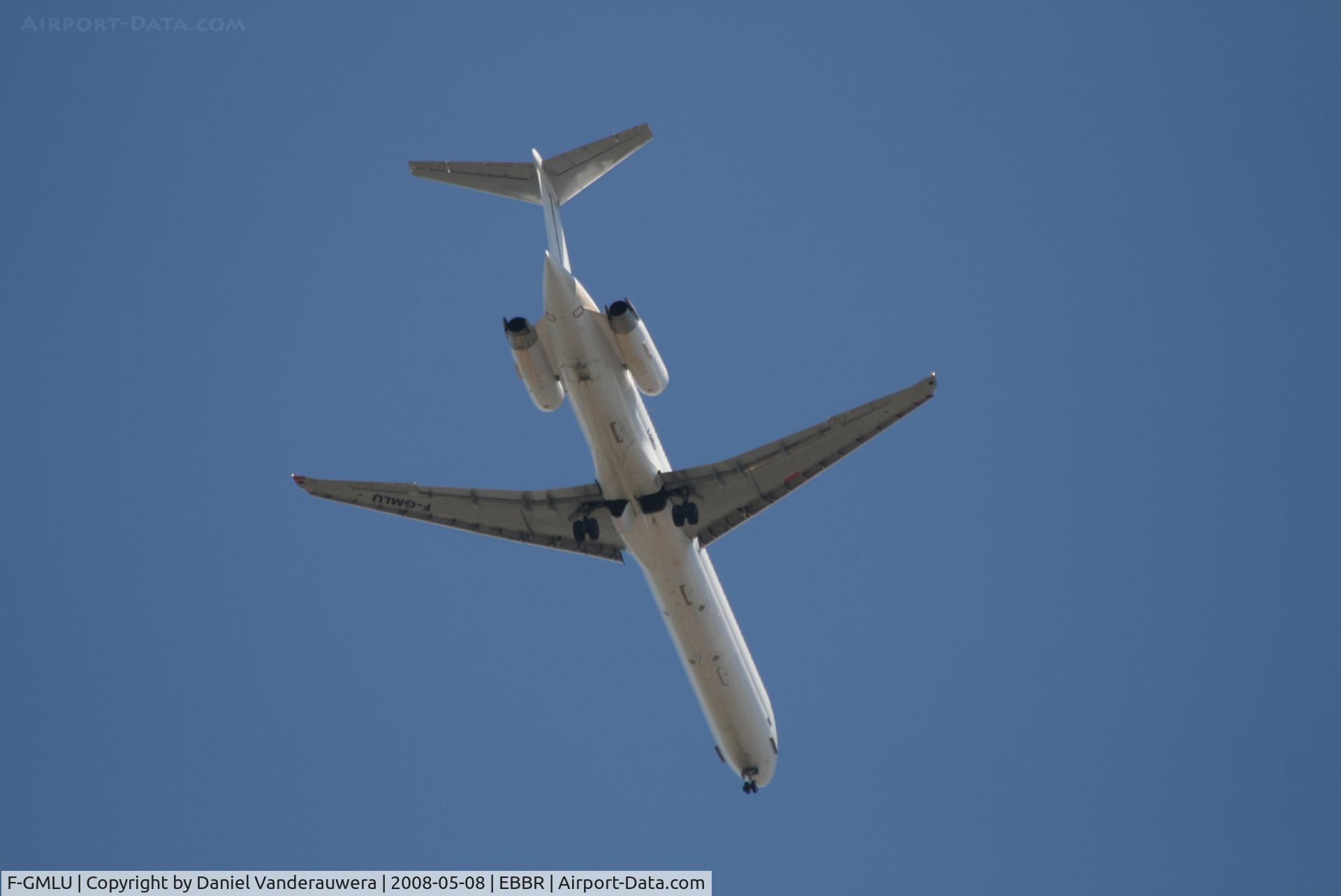 F-GMLU, 1986 McDonnell Douglas MD-83 (DC-9-83) C/N 49398, Approach to rwy 07R