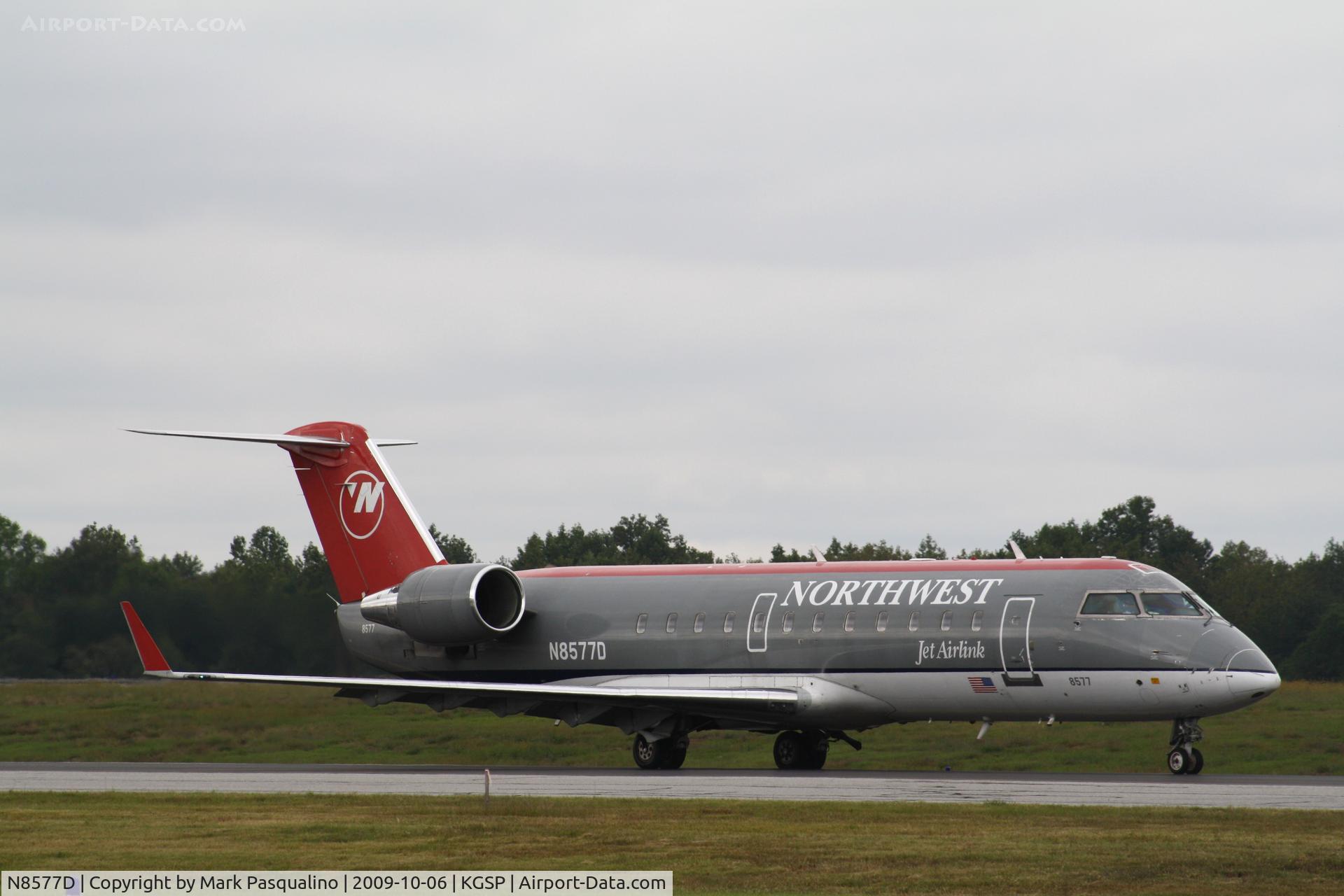 N8577D, 2001 Bombardier CRJ-200LR (CL-600-2B19) C/N 7577, CL-600-2B19