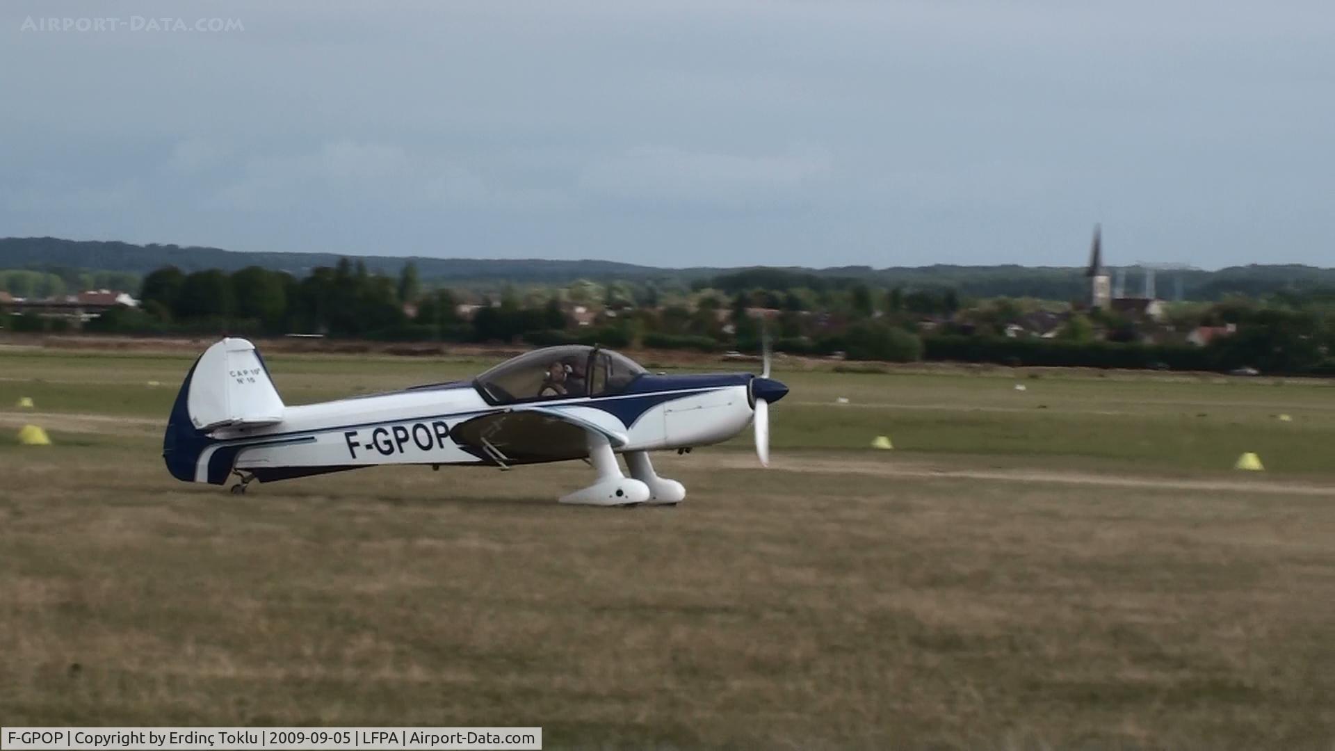 F-GPOP, Mudry CAP-10B C/N 10, Rolling back to hangar at Persan