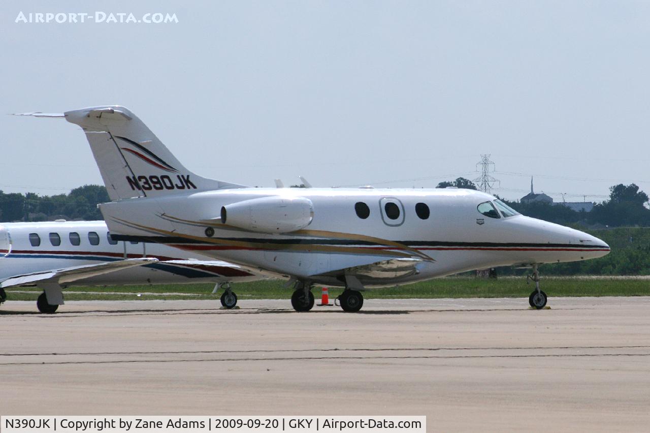 N390JK, 2002 Raytheon Aircraft Company 390 C/N RB-39, In town for the Cowboys game
