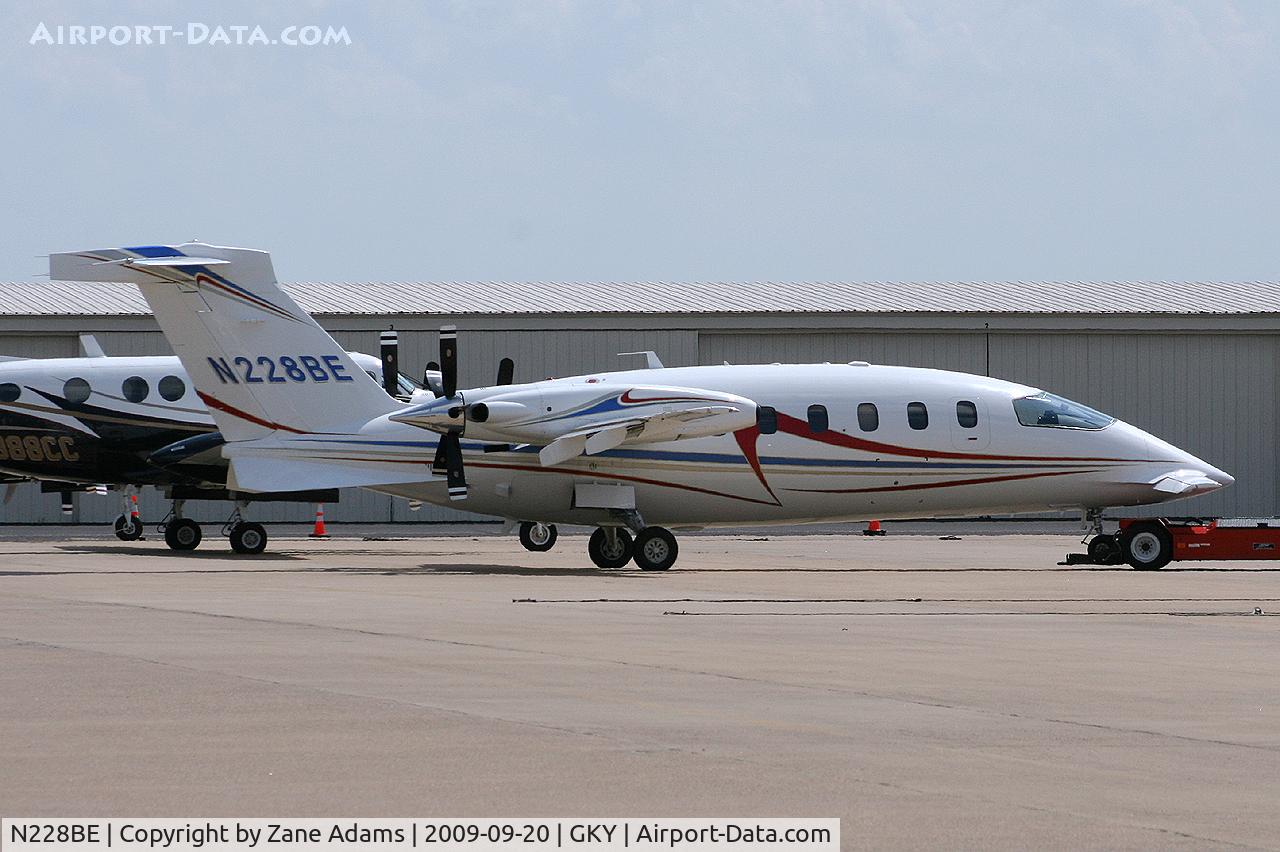 N228BE, Piaggio P-180 Avanti C/N 1182, In town for the Cowboys game
