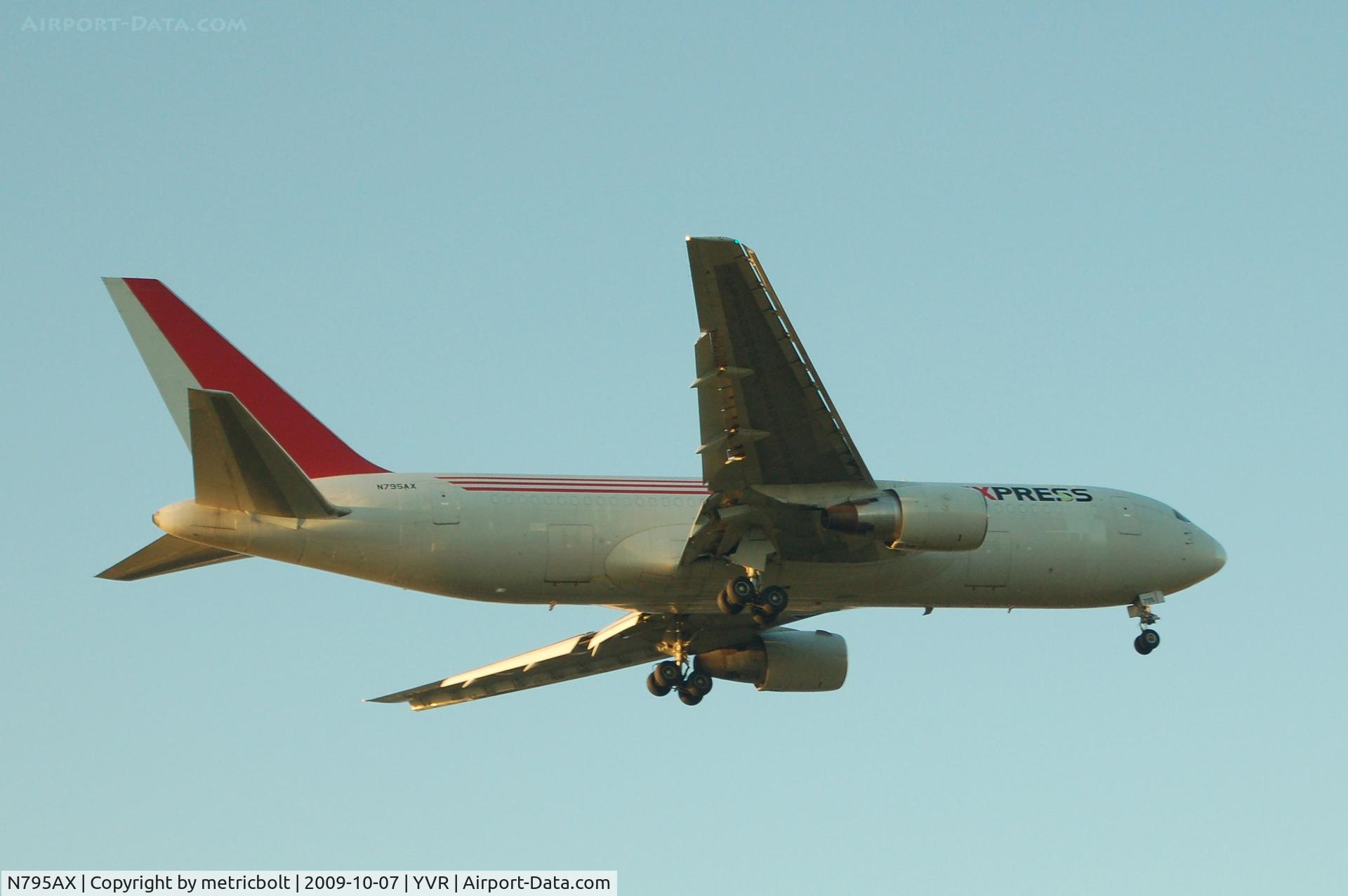 N795AX, 1985 Boeing 767-281 C/N 23145, Early morning arrival