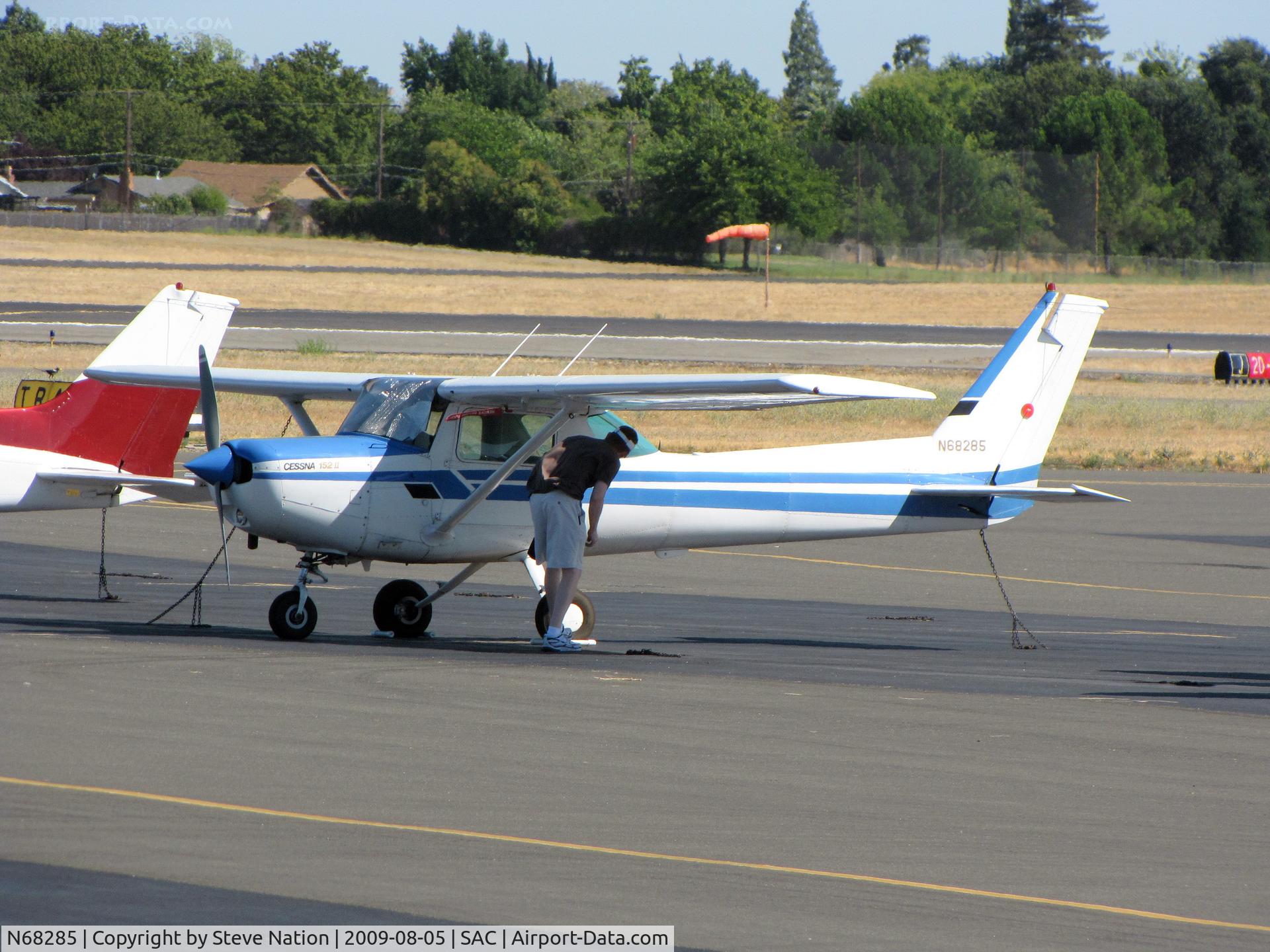 N68285, 1978 Cessna 152 C/N 15282229, 1978 Cessna 152 getting ready for return to home airport at GOO (Nevada County Air Park - Grass Valley, CA)