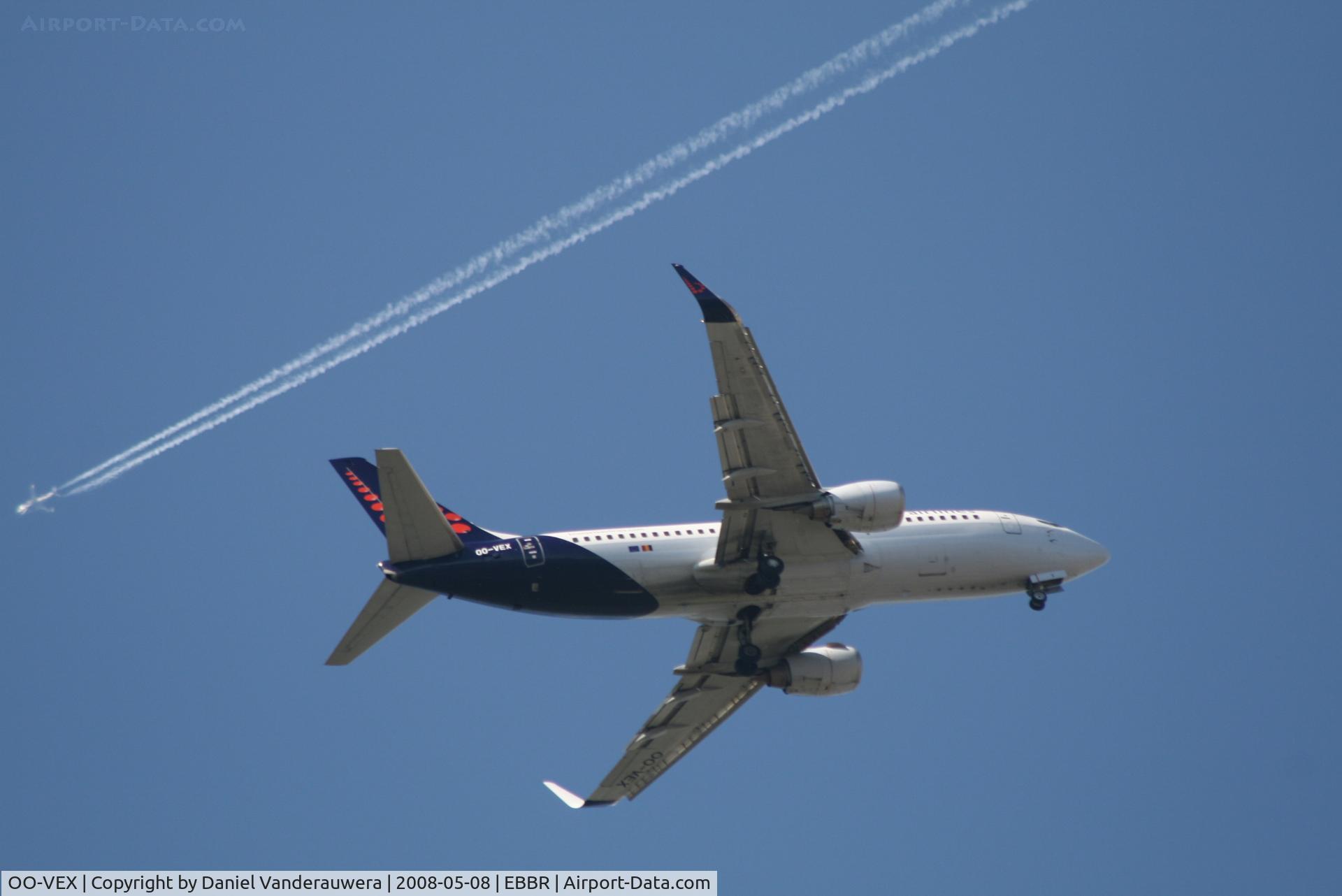 OO-VEX, 1997 Boeing 737-36N C/N 28670, Approach to rwy 07R