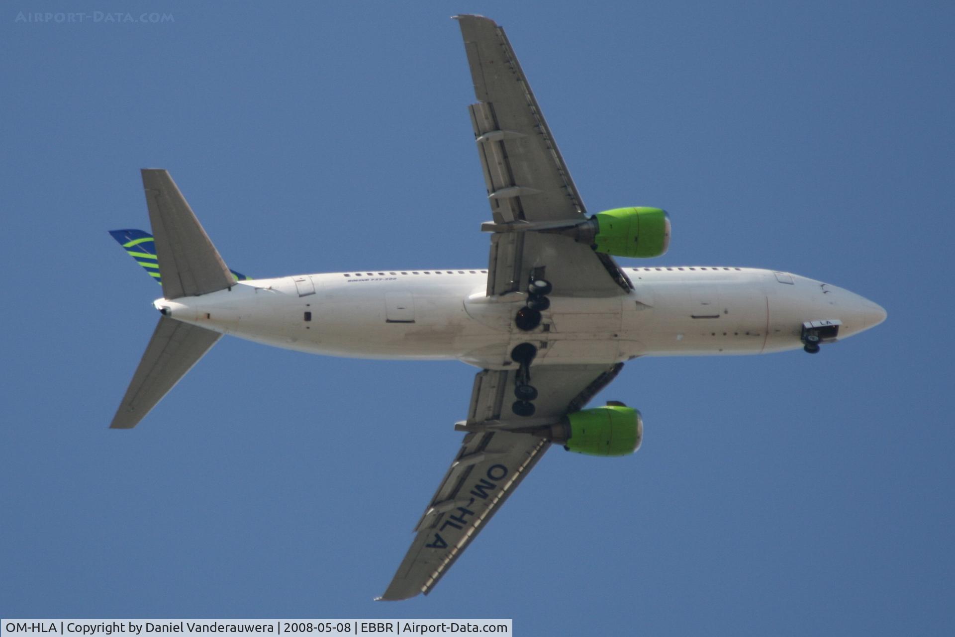 OM-HLA, 1987 Boeing 737-329 C/N 23773, Approach to rwy 07R