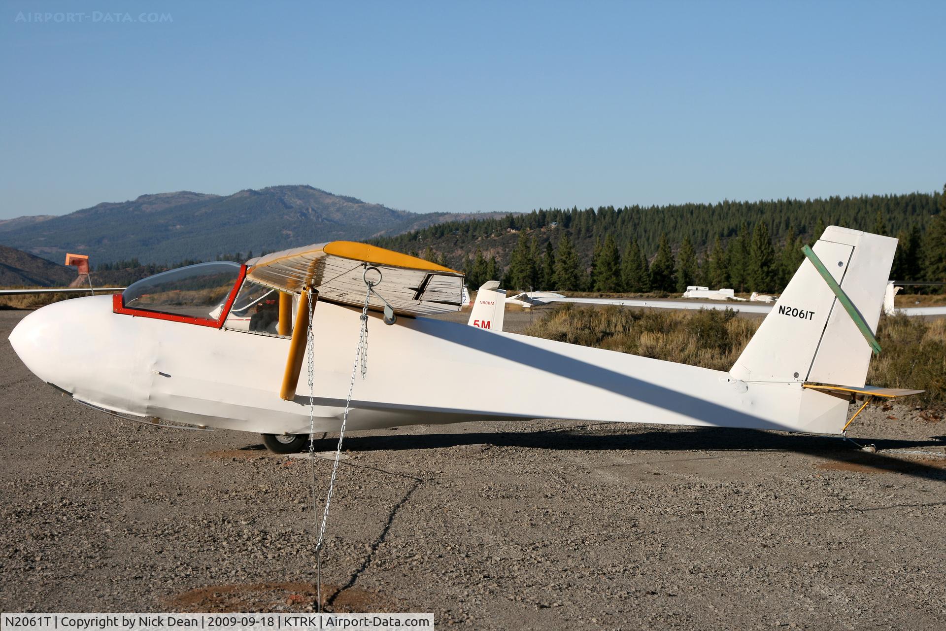 N2061T, 1977 Schweizer SGS 2-33A C/N 491, KTRK