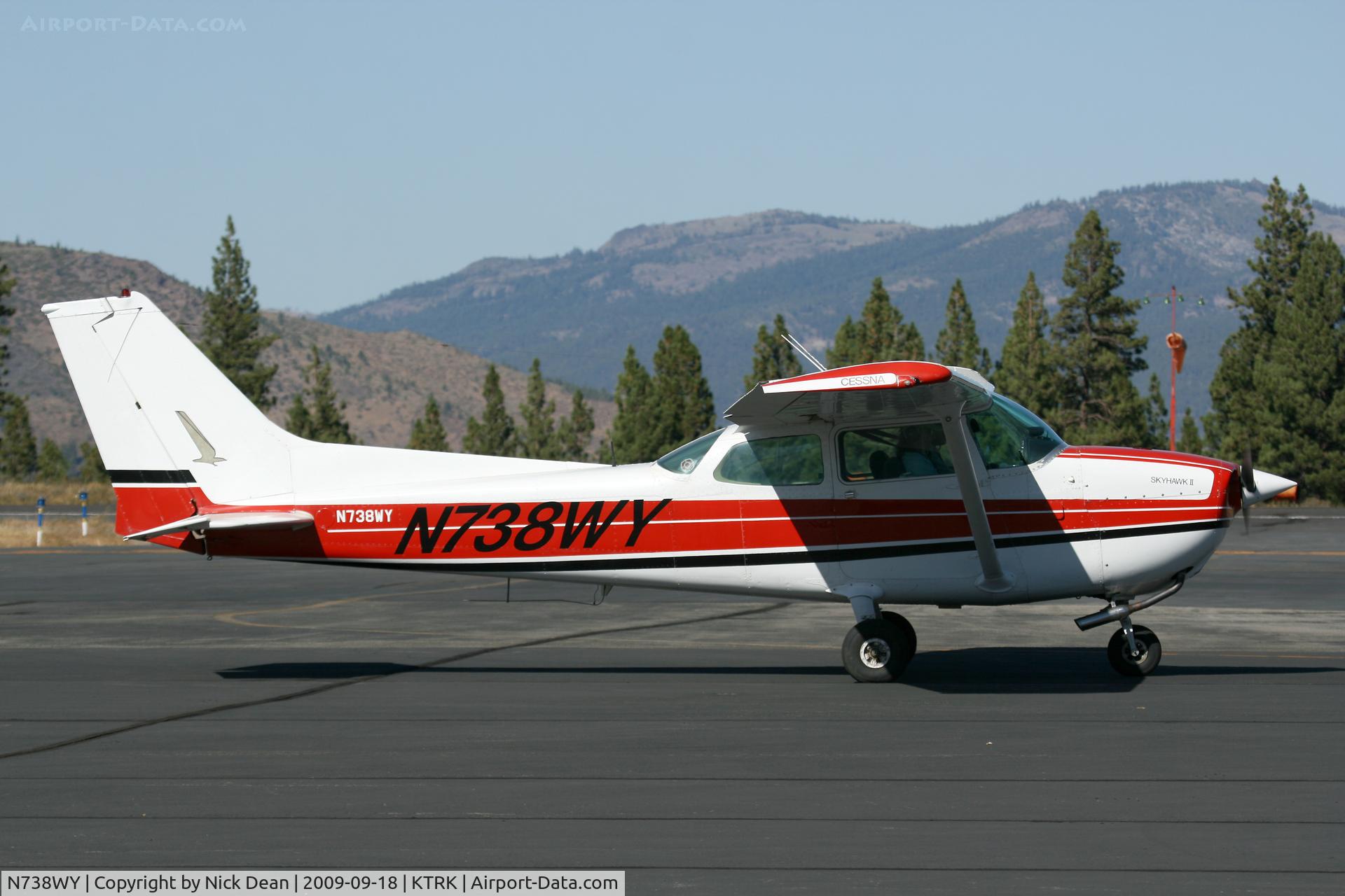 N738WY, 1978 Cessna 172N C/N 17270305, KTRK