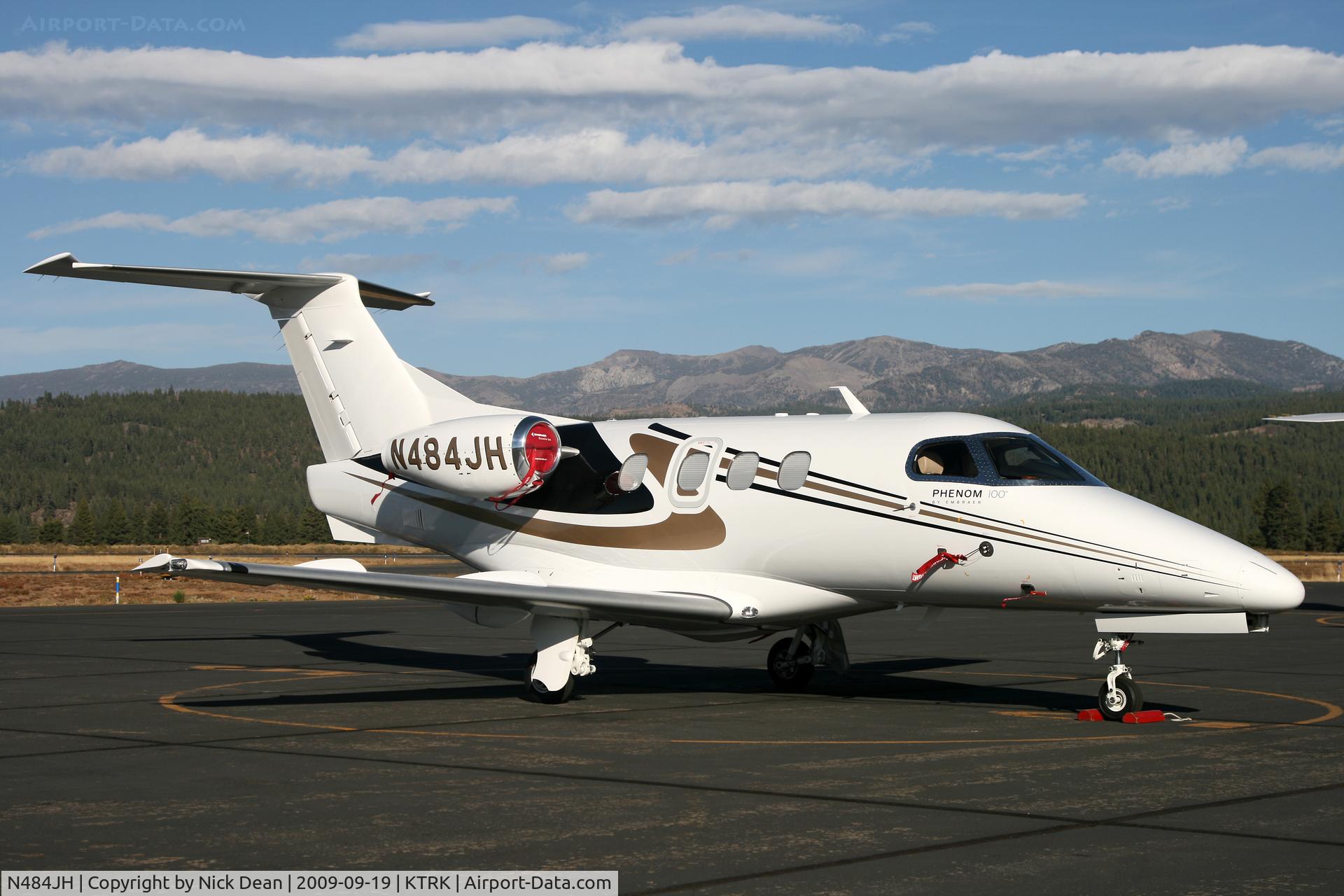 N484JH, 2009 Embraer EMB-500 Phenom 100 C/N 50000016, KTRK