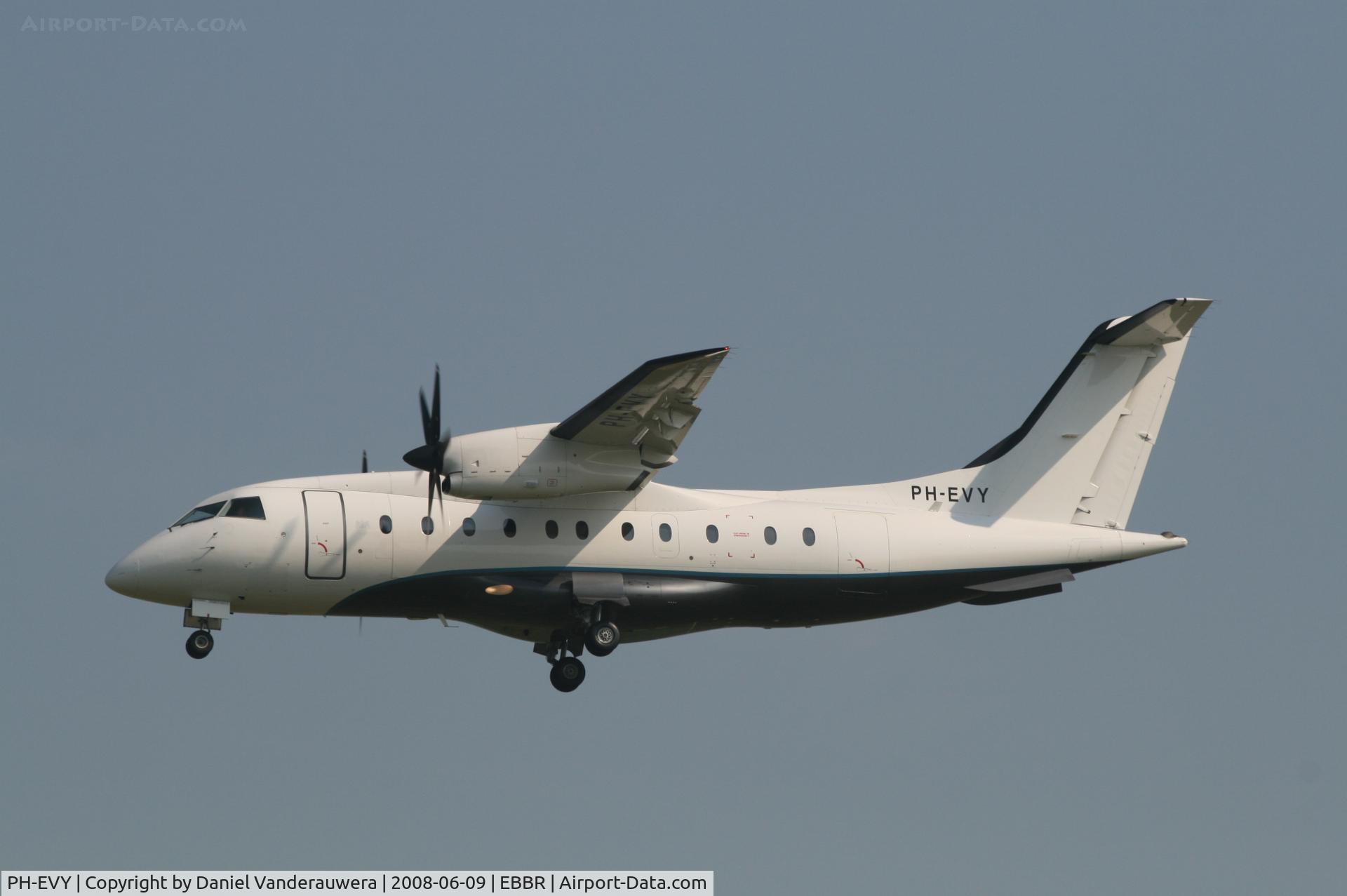 PH-EVY, 1998 Dornier 328-100 C/N 3095, descending to rwy 25L