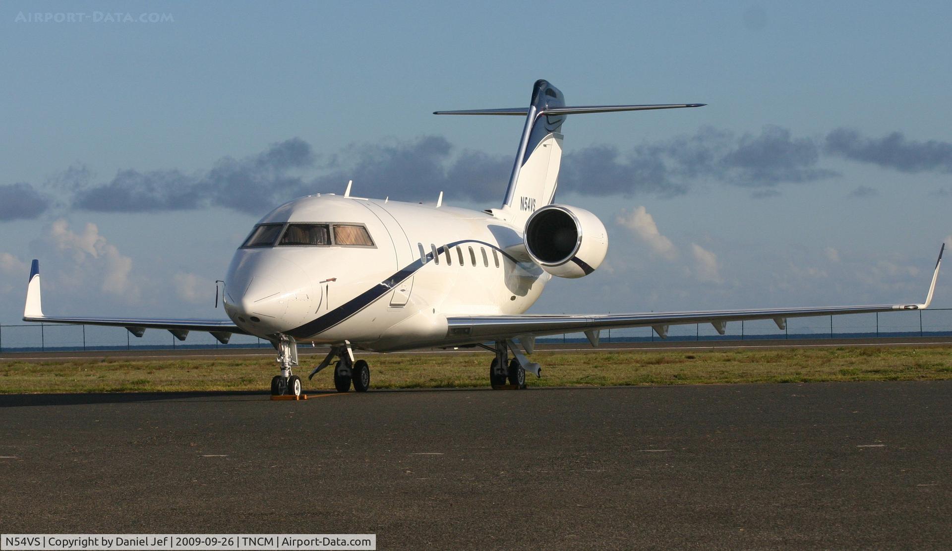 N54VS, 1995 Bombardier Challenger 601-3R (CL-600-2B16) C/N 5189, park at the private ramp
