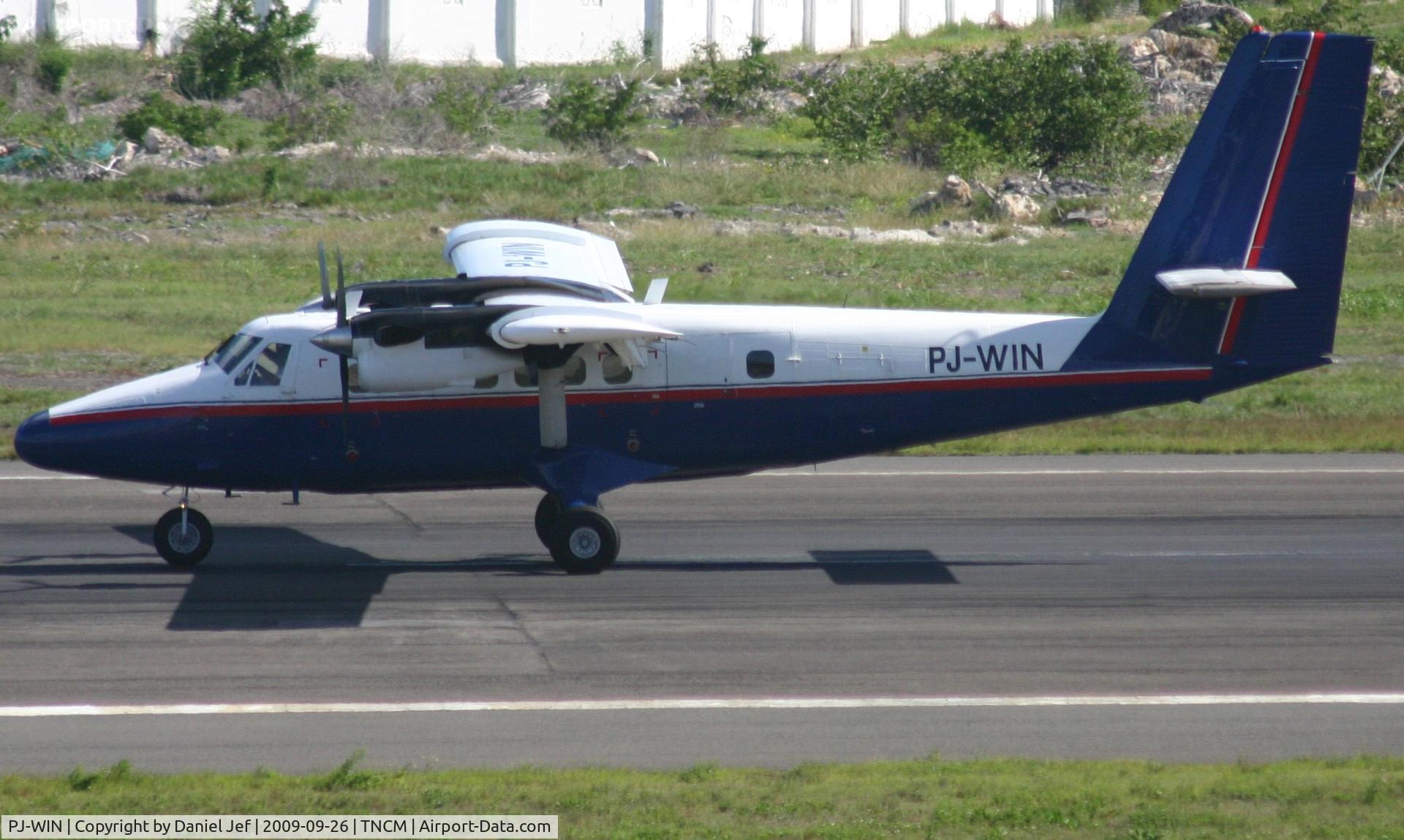 PJ-WIN, 1976 De Havilland Canada DHC-6-300 Twin Otter C/N 518, In full rev getting ready for take off