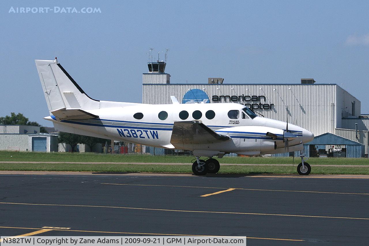 N382TW, 1975 Beech E90 King Air C/N LW-141, At Grand Prairie Municipal
