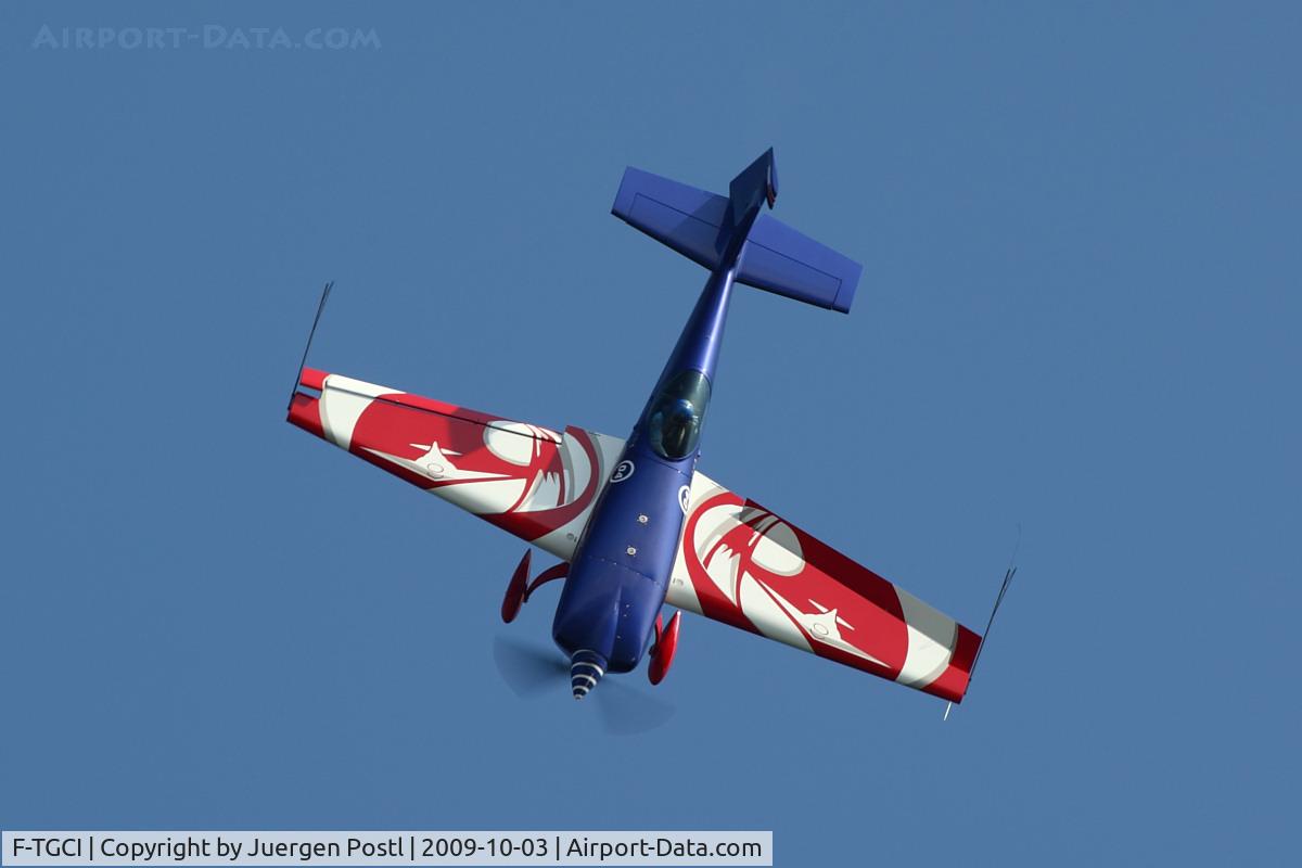 F-TGCI, Extra EA-330SC C/N 04, Red Bull Air Race Barcelona 2009 - France Air Force Extra EA-330SC