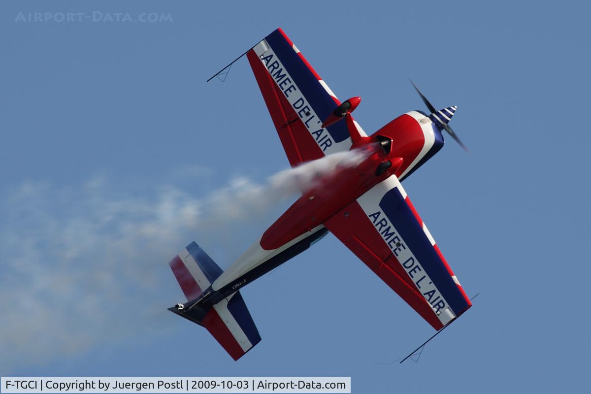 F-TGCI, Extra EA-330SC C/N 04, Red Bull Air Race Barcelona 2009 - France Air Force Extra EA-330SC
