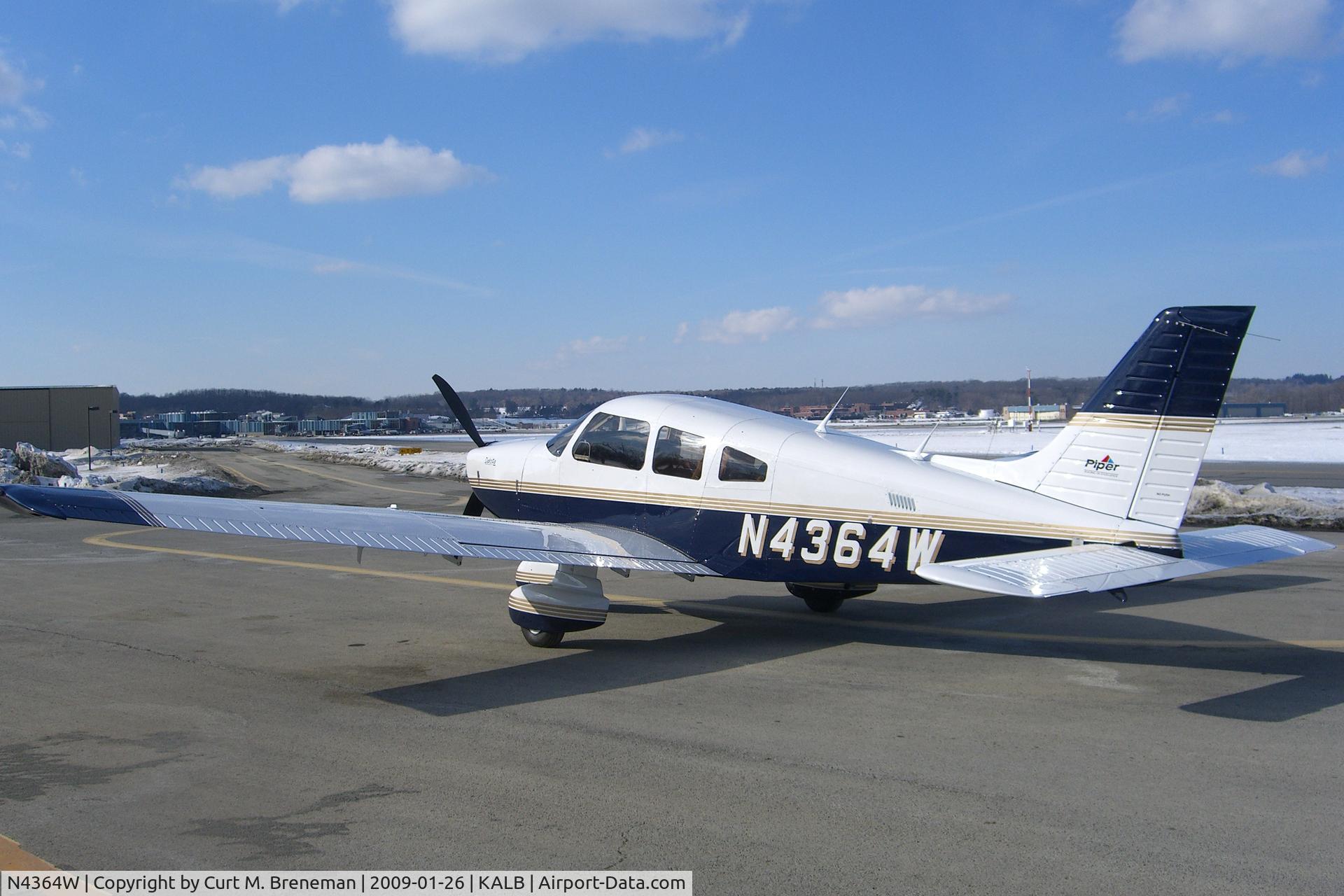 N4364W, 1984 Piper PA-28-236 Dakota C/N 28-8411020, Dakota back from a fresh paint job