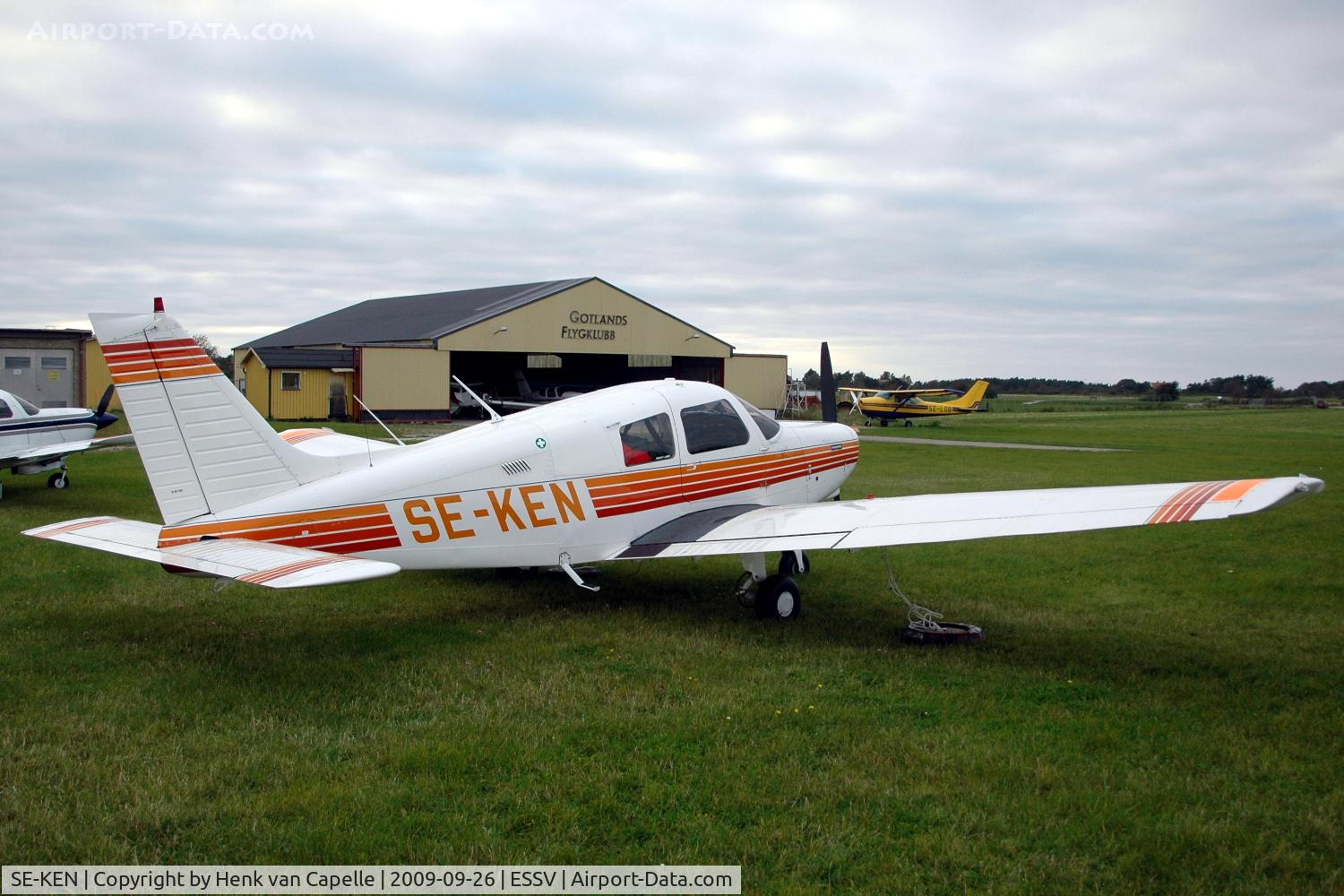 SE-KEN, 1989 Piper PA-28-161 Cadet C/N 2841310, Piper Cadet at Visby airport on the island of Gotland, Sweden