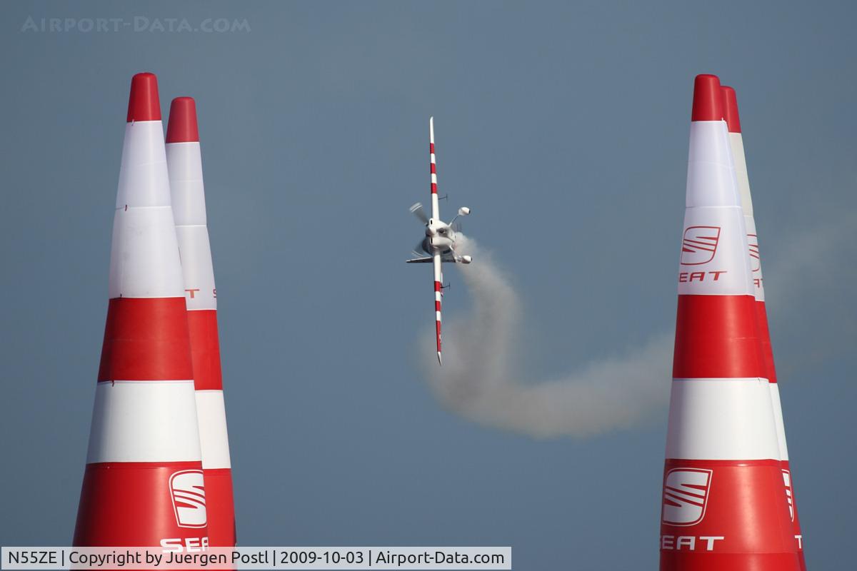 N55ZE, 2007 Zivko Edge 540 C/N 0040A, Red Bull Air Race Barcelona 2009 - Paul Bonhomme