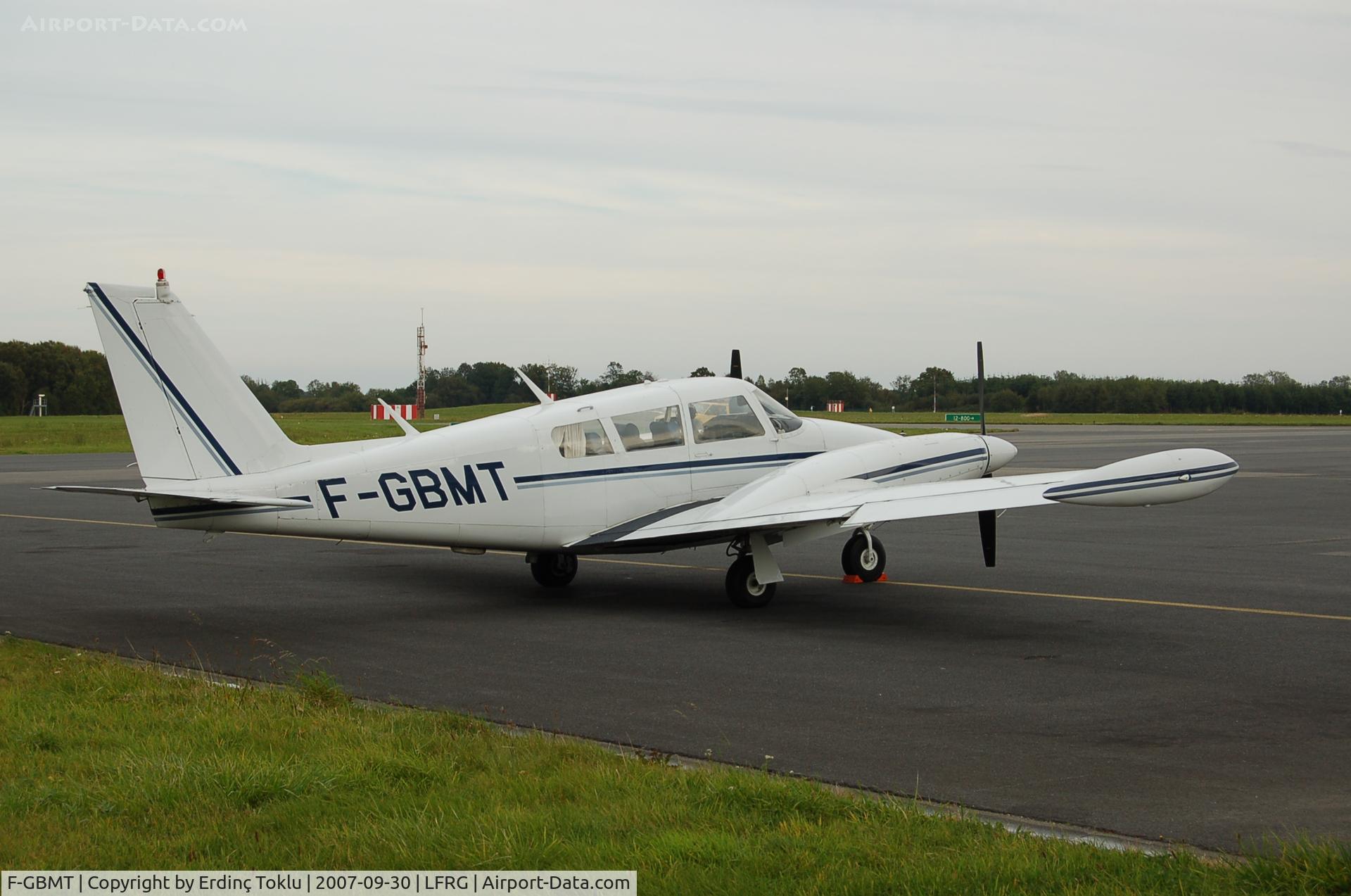F-GBMT, 1966 Piper PA-30-160 B Twin Comanche C/N 30-1488, Seen at Deauville