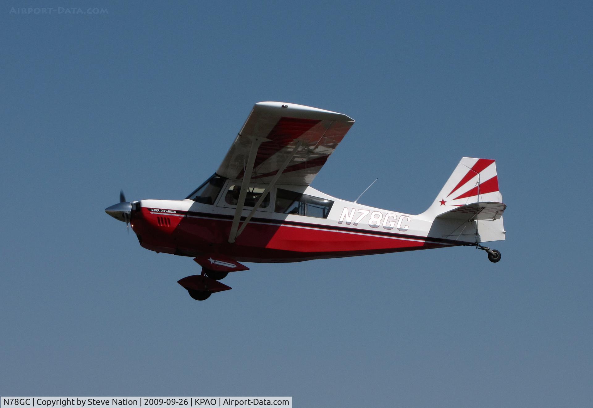 N78GC, 2001 American Champion 8KCAB Super Decathlon C/N 892-2001, 2001 American Champion Aircraft 8KCAB on final approach