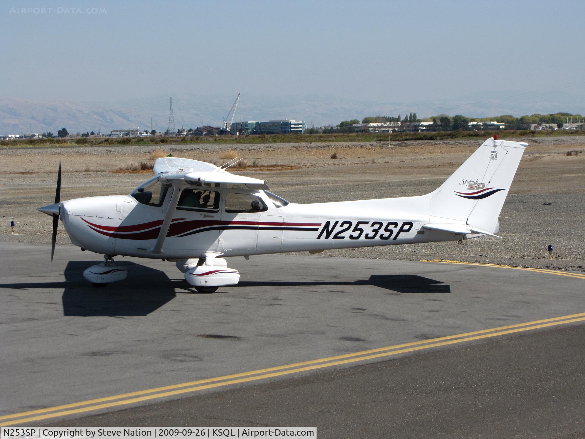 N236SP, 1999 Cessna 172S C/N 172S8213, Locally-based 1999 Cessna 172S running-up engine