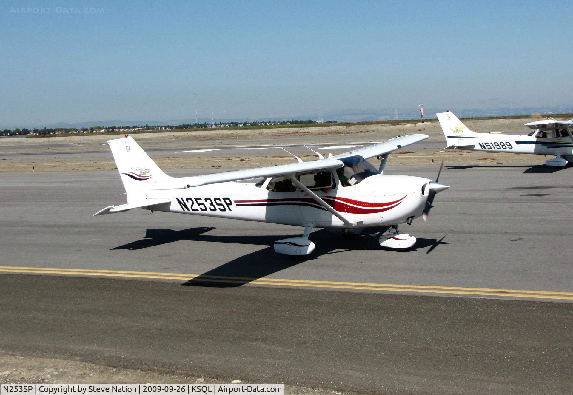N236SP, 1999 Cessna 172S C/N 172S8213, Locally-based 1999 Cessna 172S taxiing
