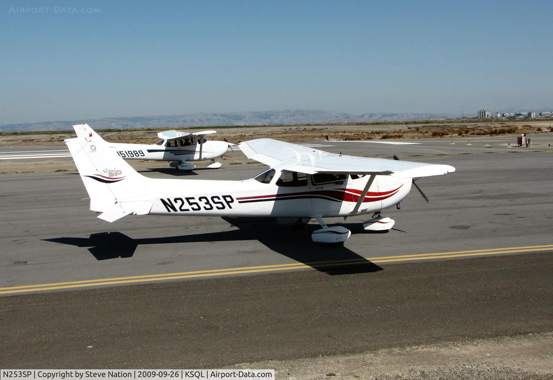 N236SP, 1999 Cessna 172S C/N 172S8213, Locally-based 1999 Cessna 172S taxiing