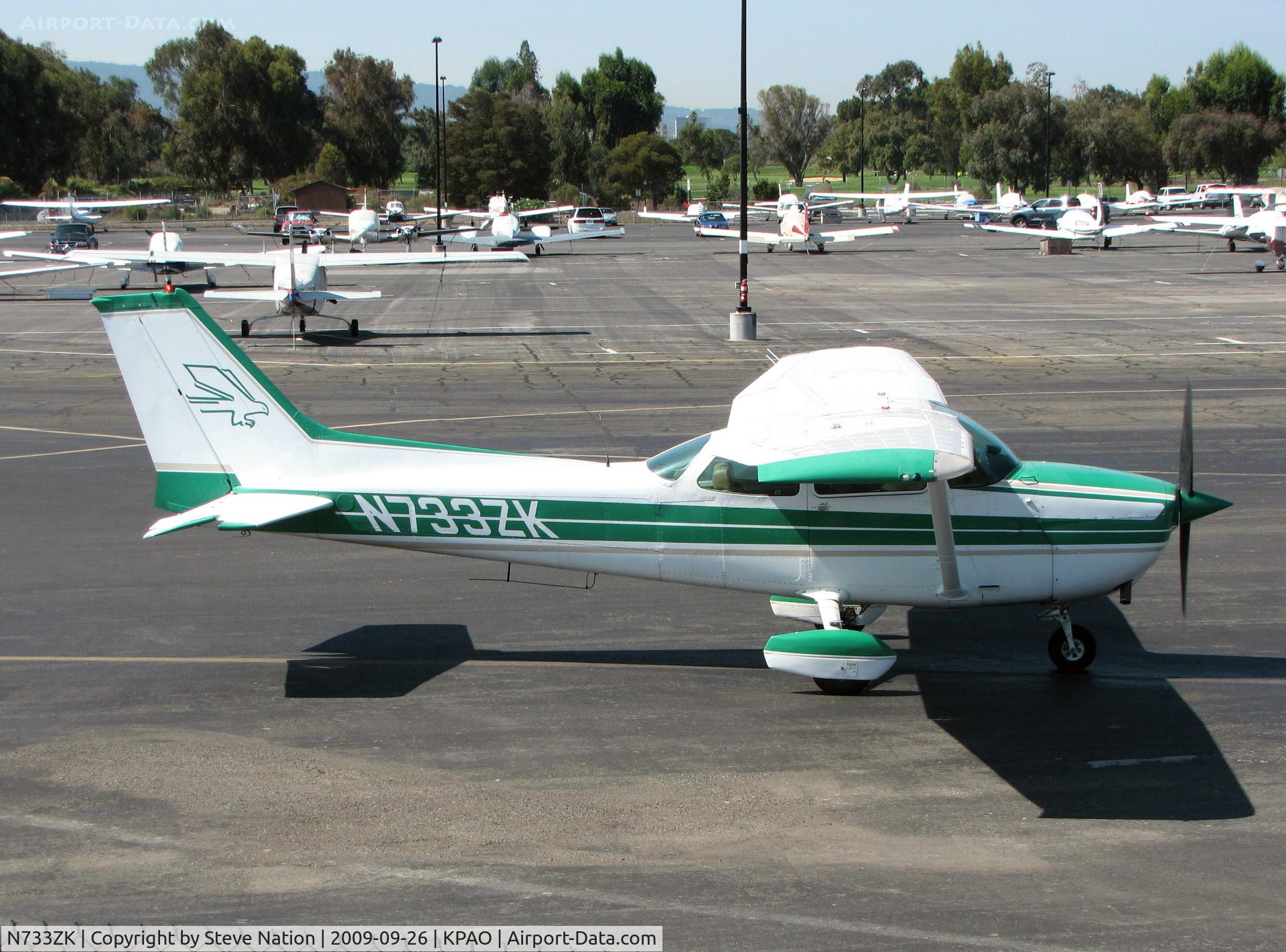 N733ZK, 1977 Cessna 172N C/N 17268677, 1977 Cessna 172N running-up engine