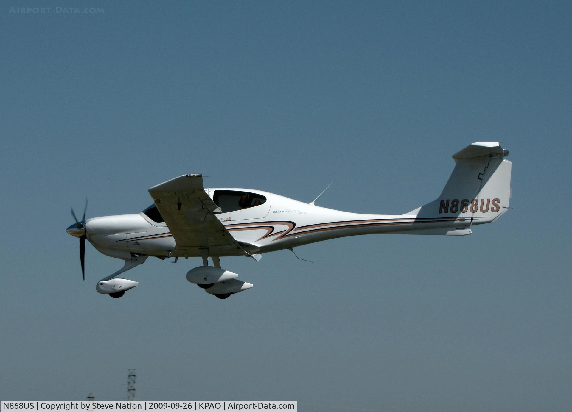 N868US, 2007 Diamond DA-40 Diamond Star C/N 40.868, Visiting 2007 Diamond Aircraft Ind Inc DA 40 on final
