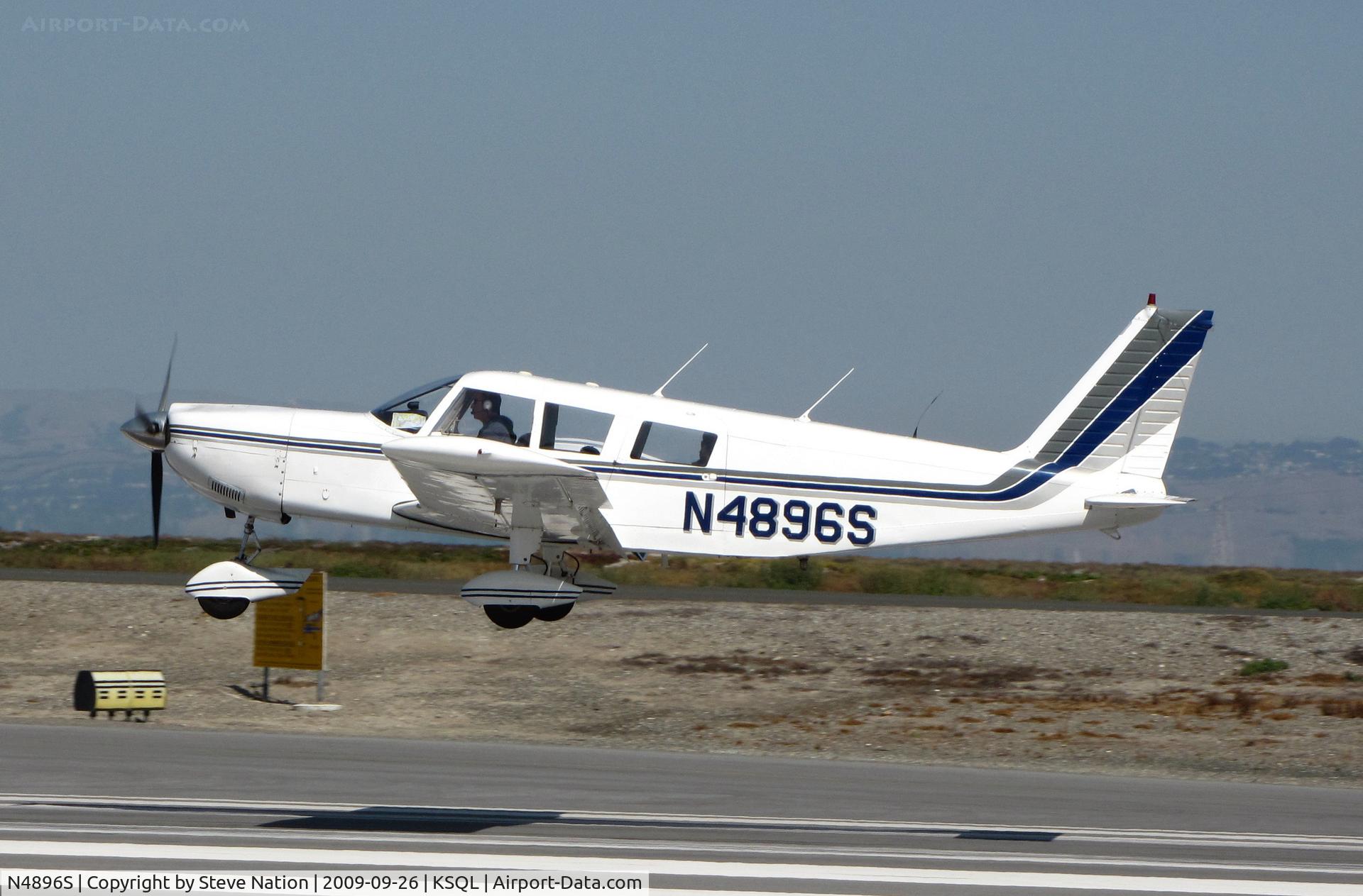 N4896S, 1971 Piper PA-32-300 Cherokee Six C/N 32-7140065, Locally-based 1971 Piper PA-32-300 holding for touchdown